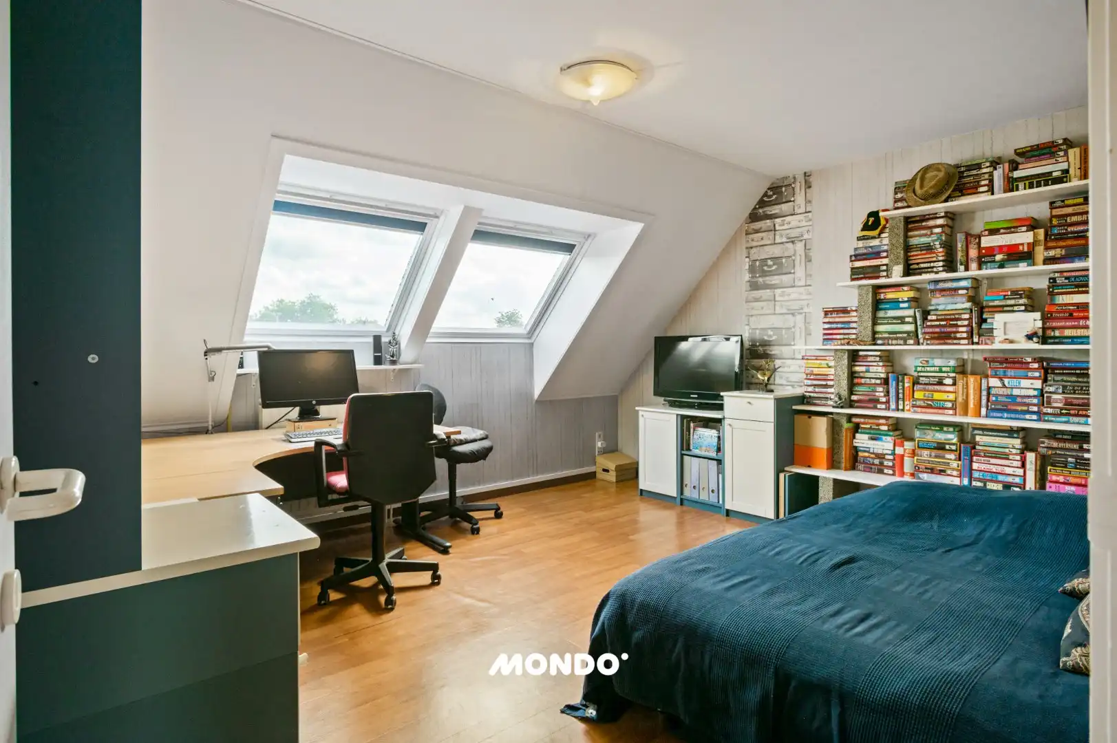 Ruim duplexappartement met 3 slaapkamers, terras en garage foto 13