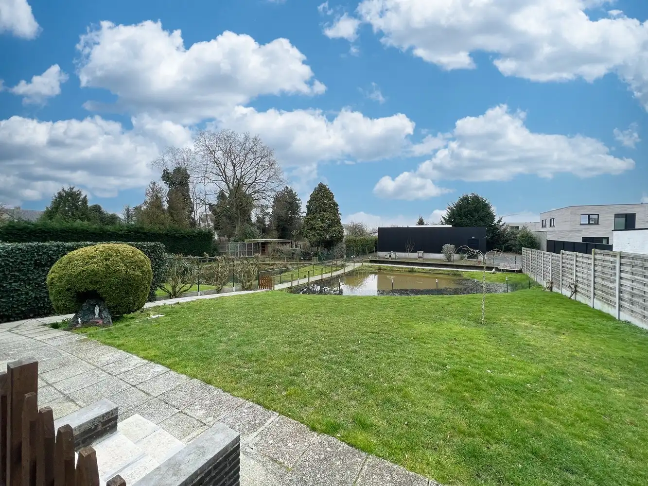 Instapklare, vernieuwde woning met zonnige tuin (821m²)! foto 17