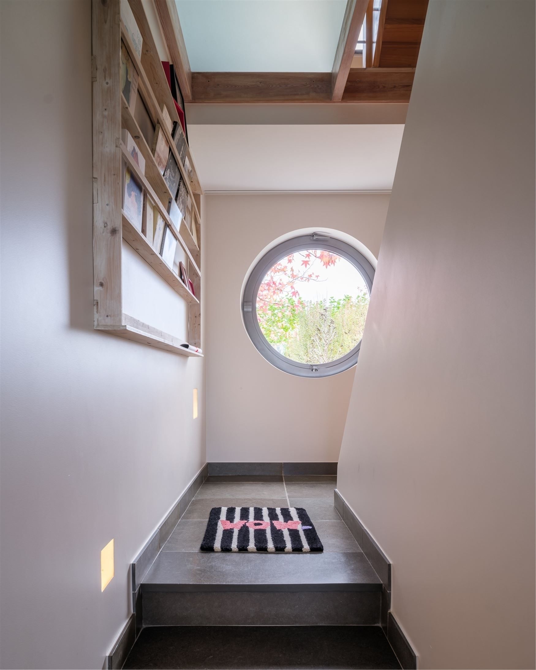 Hoogwaardig afgewerkte herenwoning met zicht op groen en volledige privacy in het hart van Bottelare. foto 33