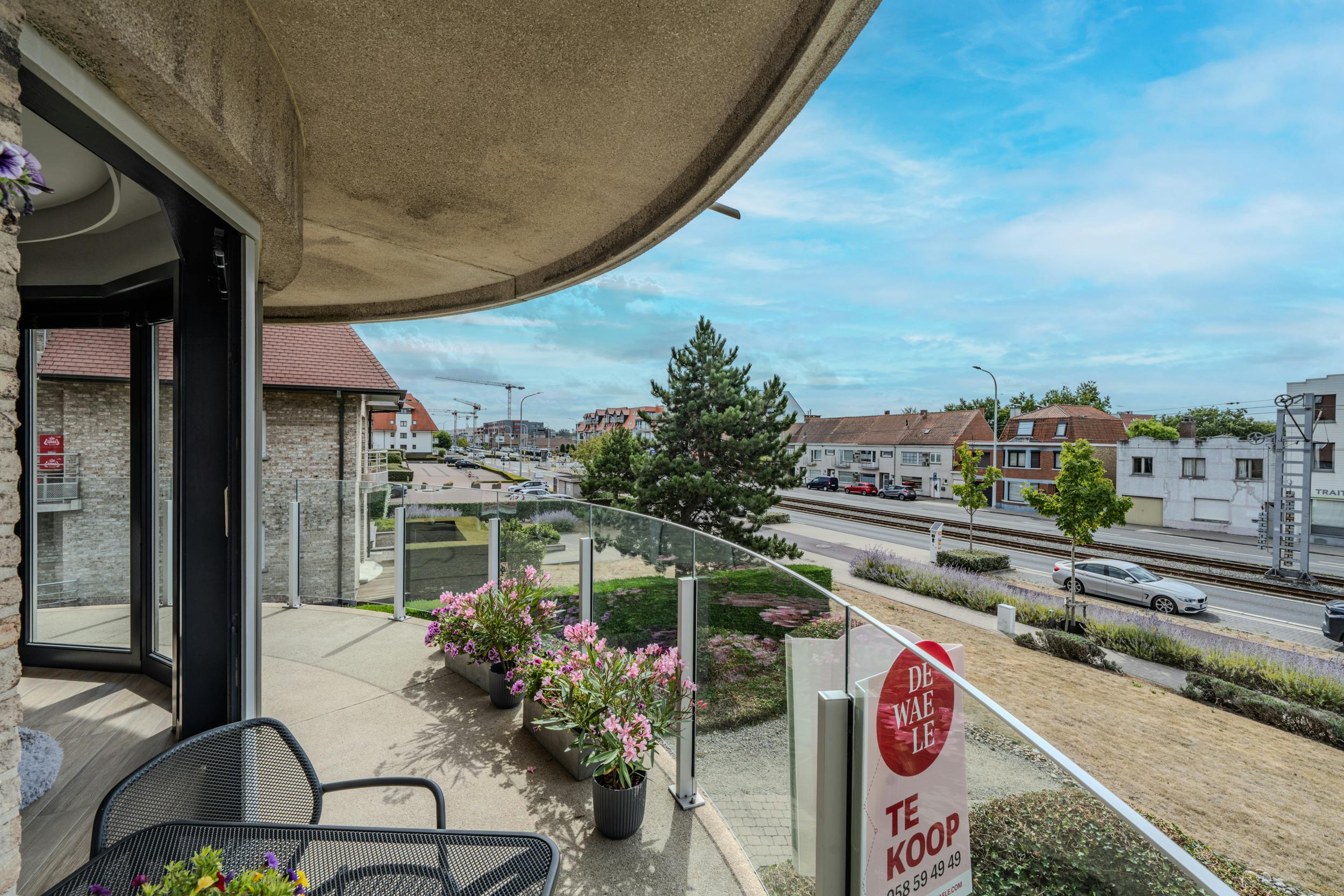 Lichtrijk hoekappartement met 2 slaapkamers en terras foto 12