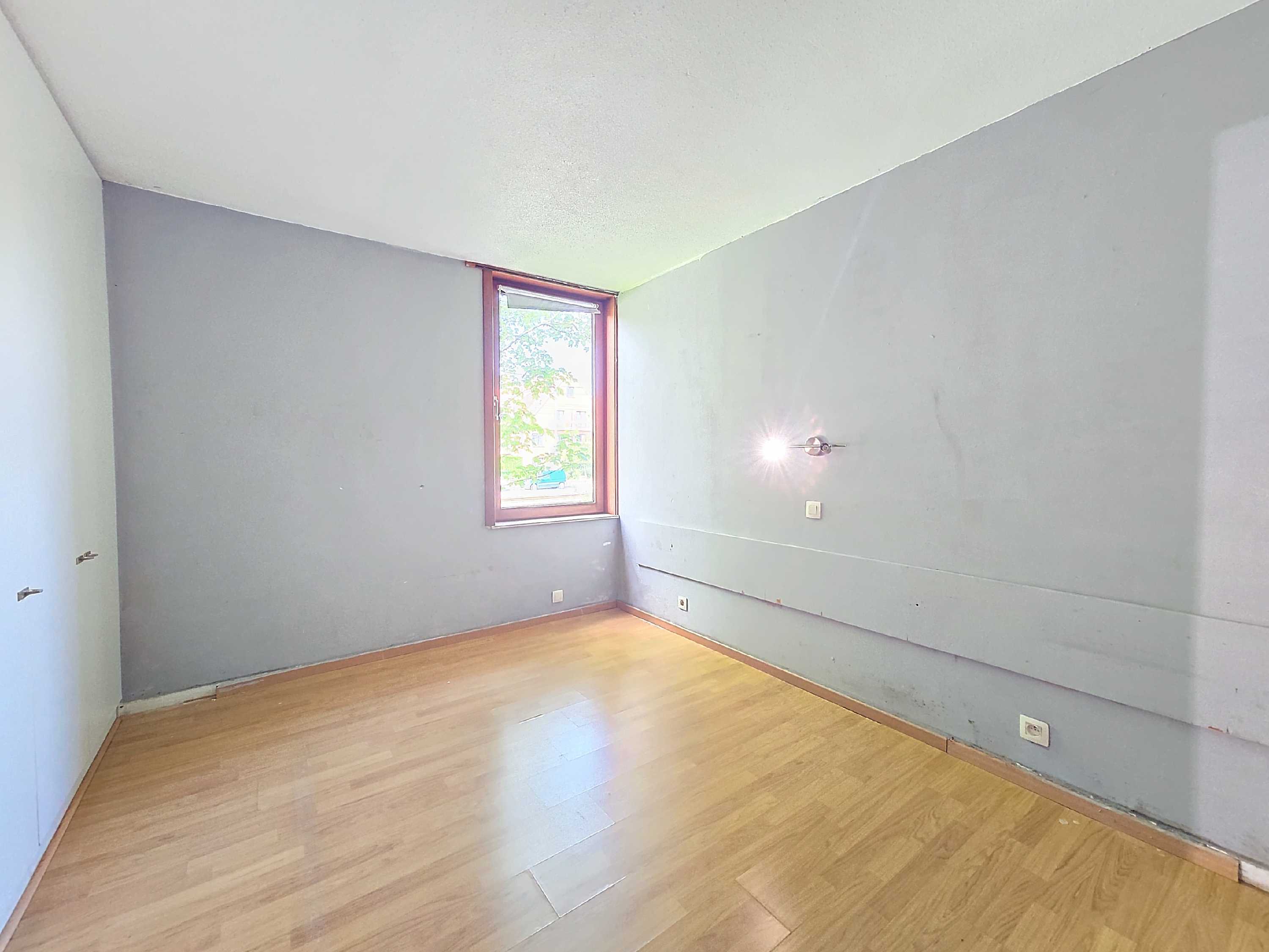 Te renoveren appartement nabij het martiem park te Nieuwpoort foto 6