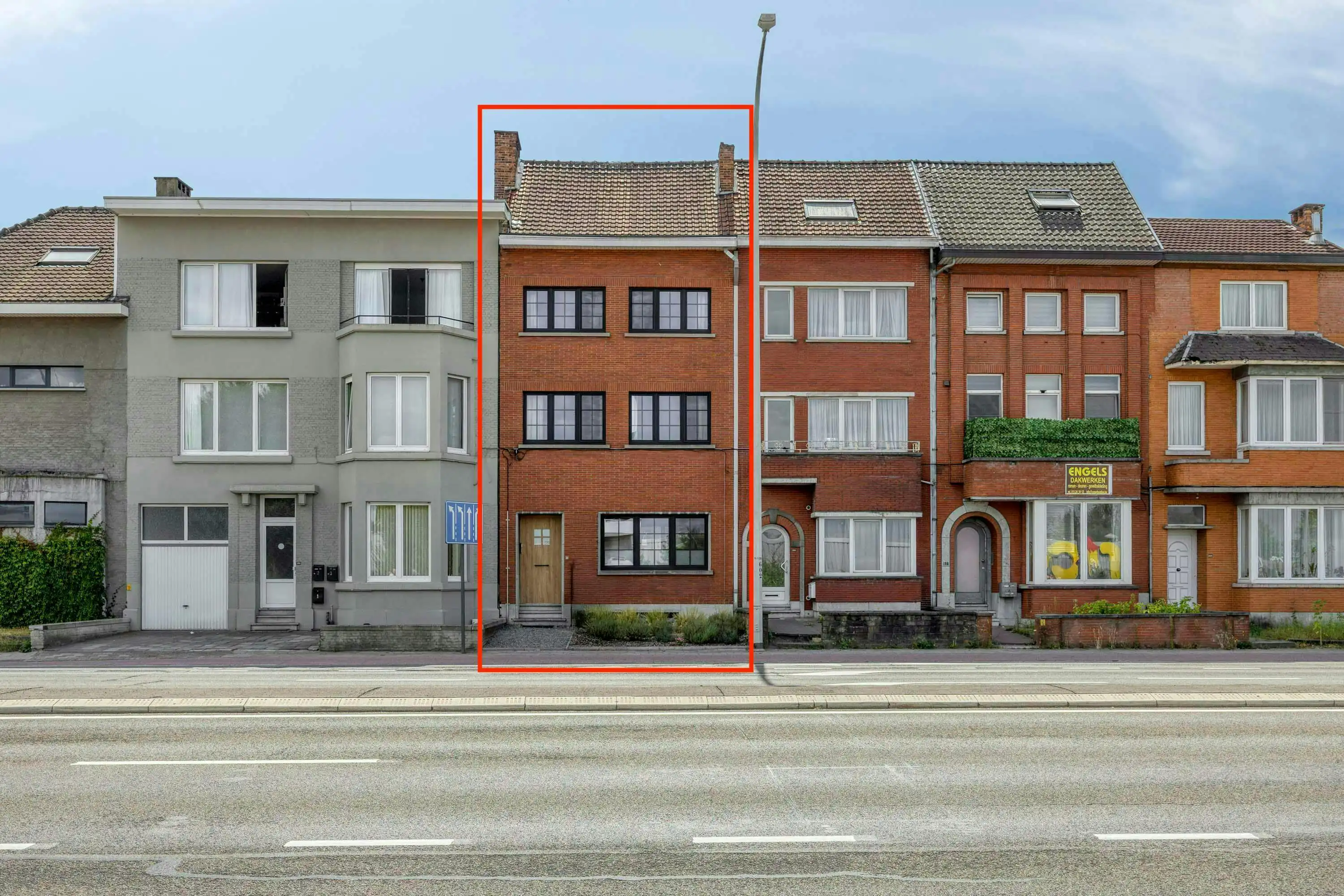 Charmante stadswoning met 5 slaapkamers en privéparkings foto 2
