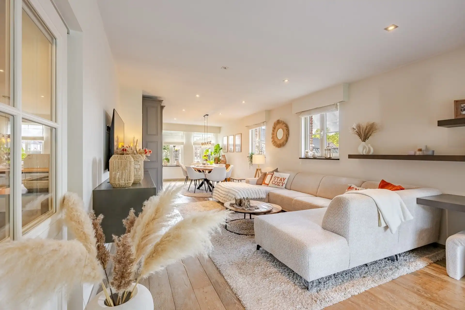 Prachtige woning in landelijke stijl met open uitzicht! foto 2