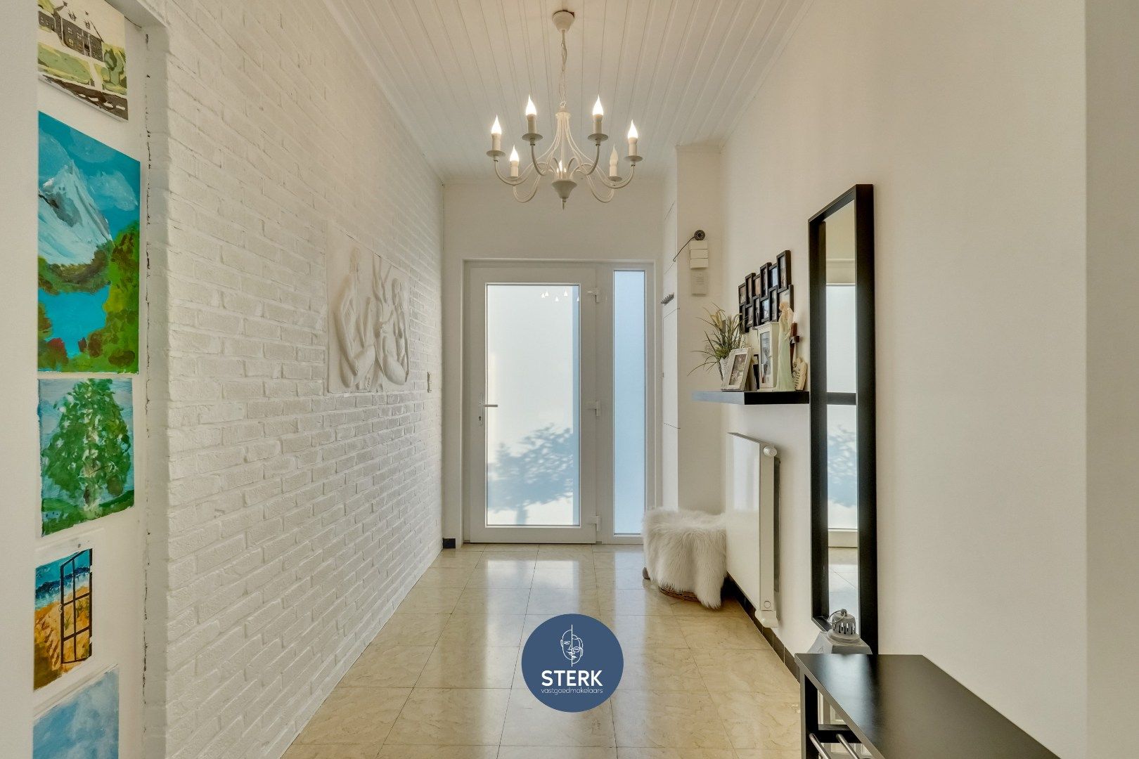 GELIJKVLOERSE WONING MET 4 SLPKS, 2 BADKAMERS EN GROTE TUIN TE ZUTENDAAL !  foto 5