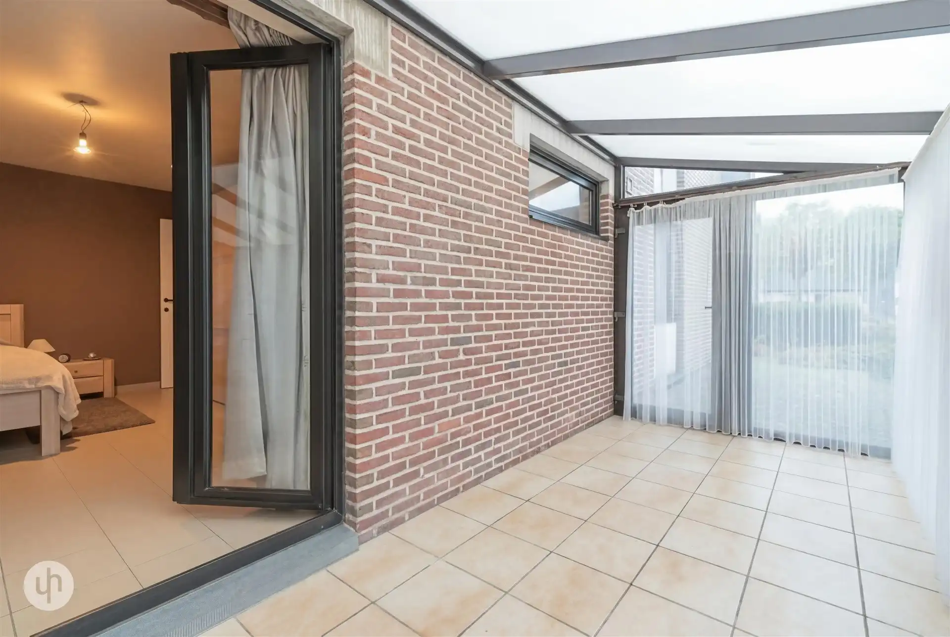 Gelijkvloersappartement met drie slaapkamers en garage foto 12