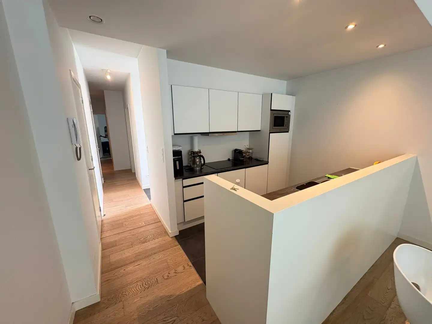 RUIM TWEE SLAAPKAMER APPARTEMENT MET TERRAS foto 6
