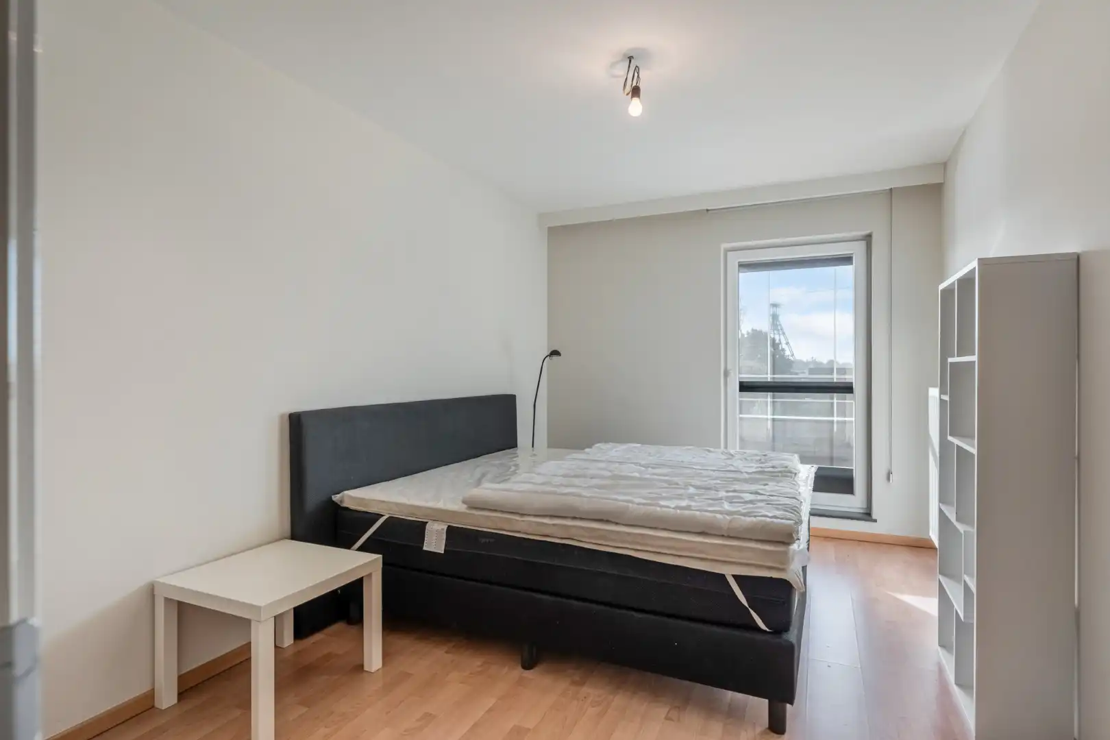Exclusief penthouse met ruim terras, 2 slpk, extra brede autostaanplaats, centrum Houthalen foto 21