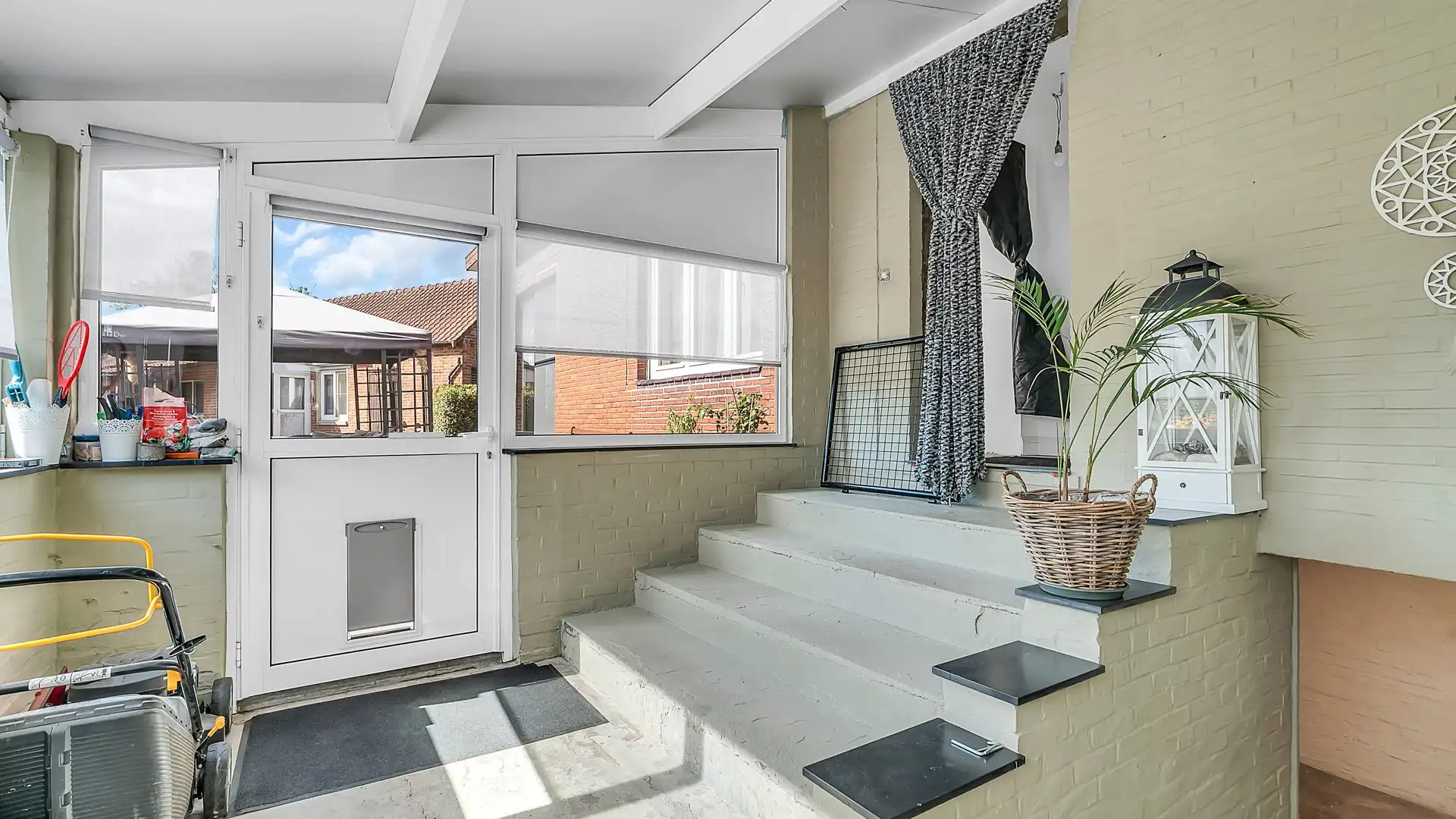 Rustig gelegen energiezuinige woning met 3 slaapkamers op een perceel van 6a foto 23