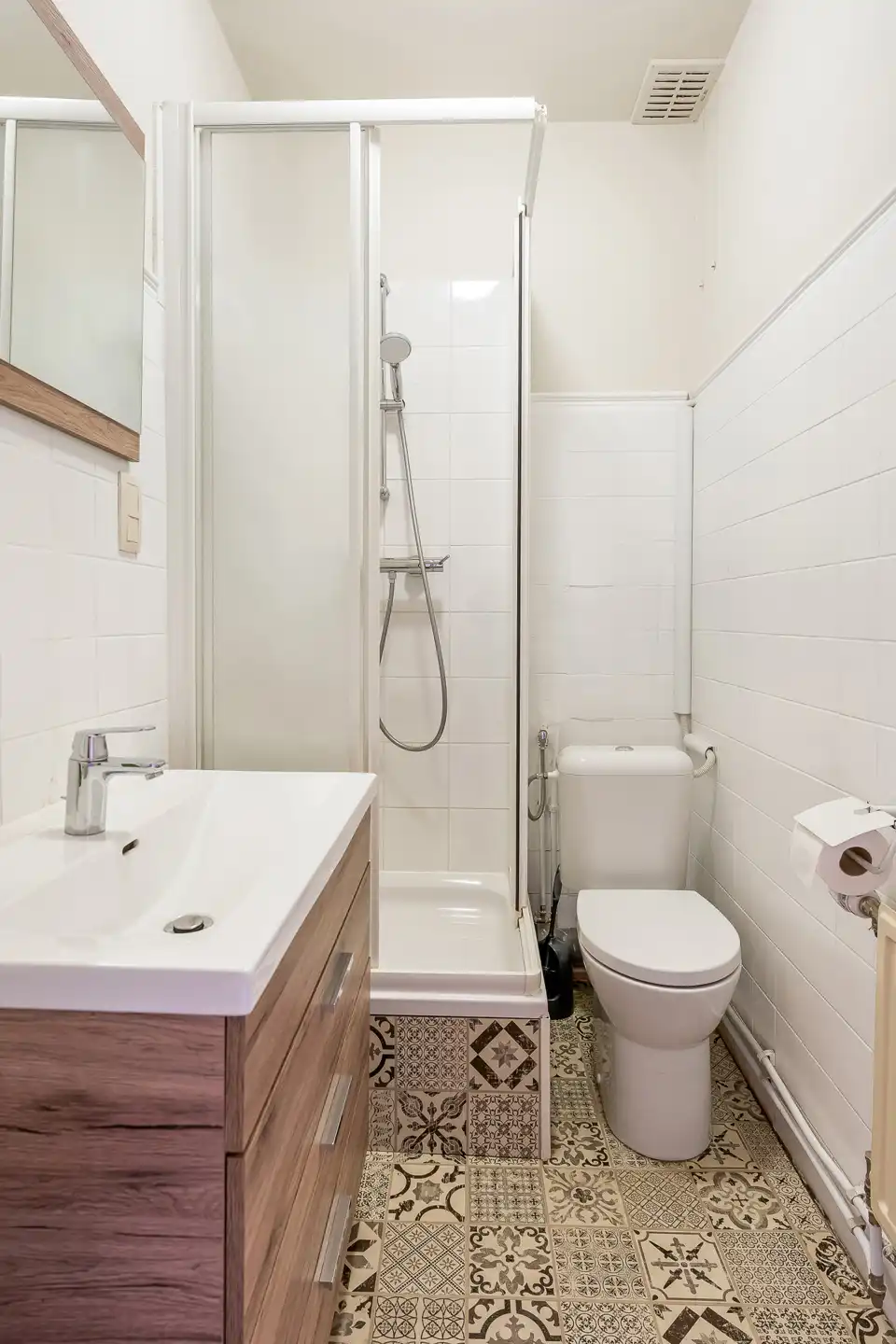 Karaktervol handelspand met gerenommeerd ijssalon en B&B foto 28