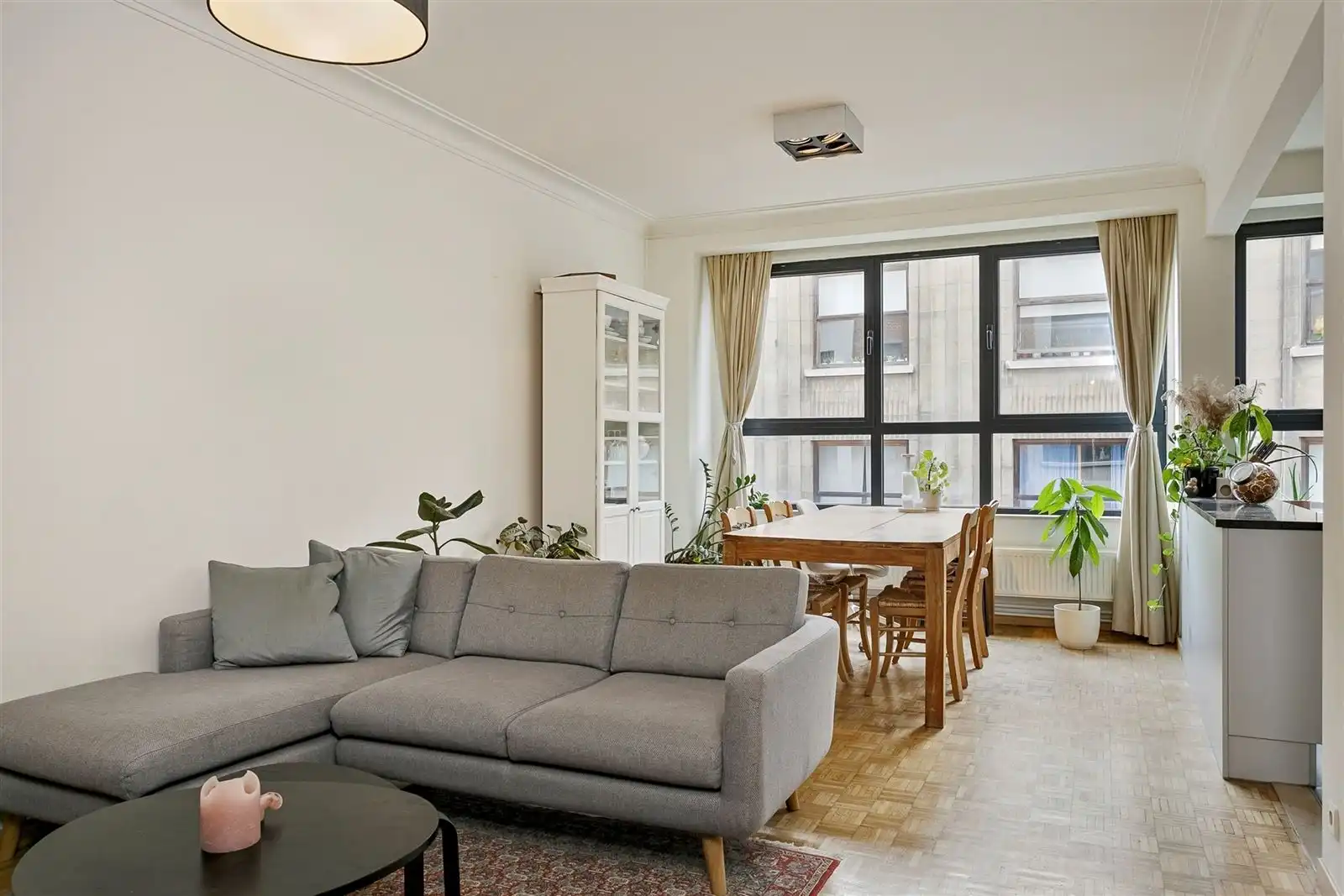 2 slaapkamer appartement op het Zuid ondergebracht in een klein en rustig gebouw. foto 3