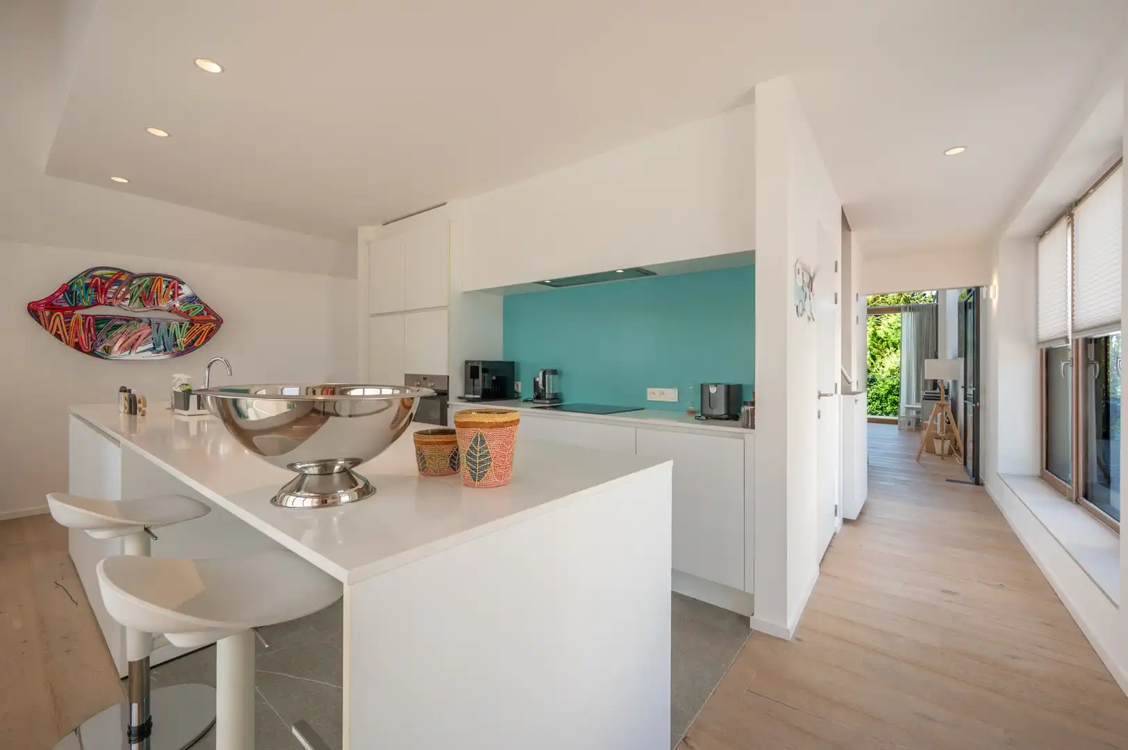 Recente woning aan het karaktervolle Oosthoekplein. foto 6