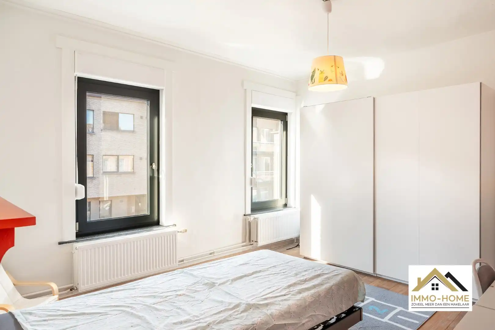 Héél erg ruime gerenoveerde woning met garage nabij centrum Lokeren! foto 18