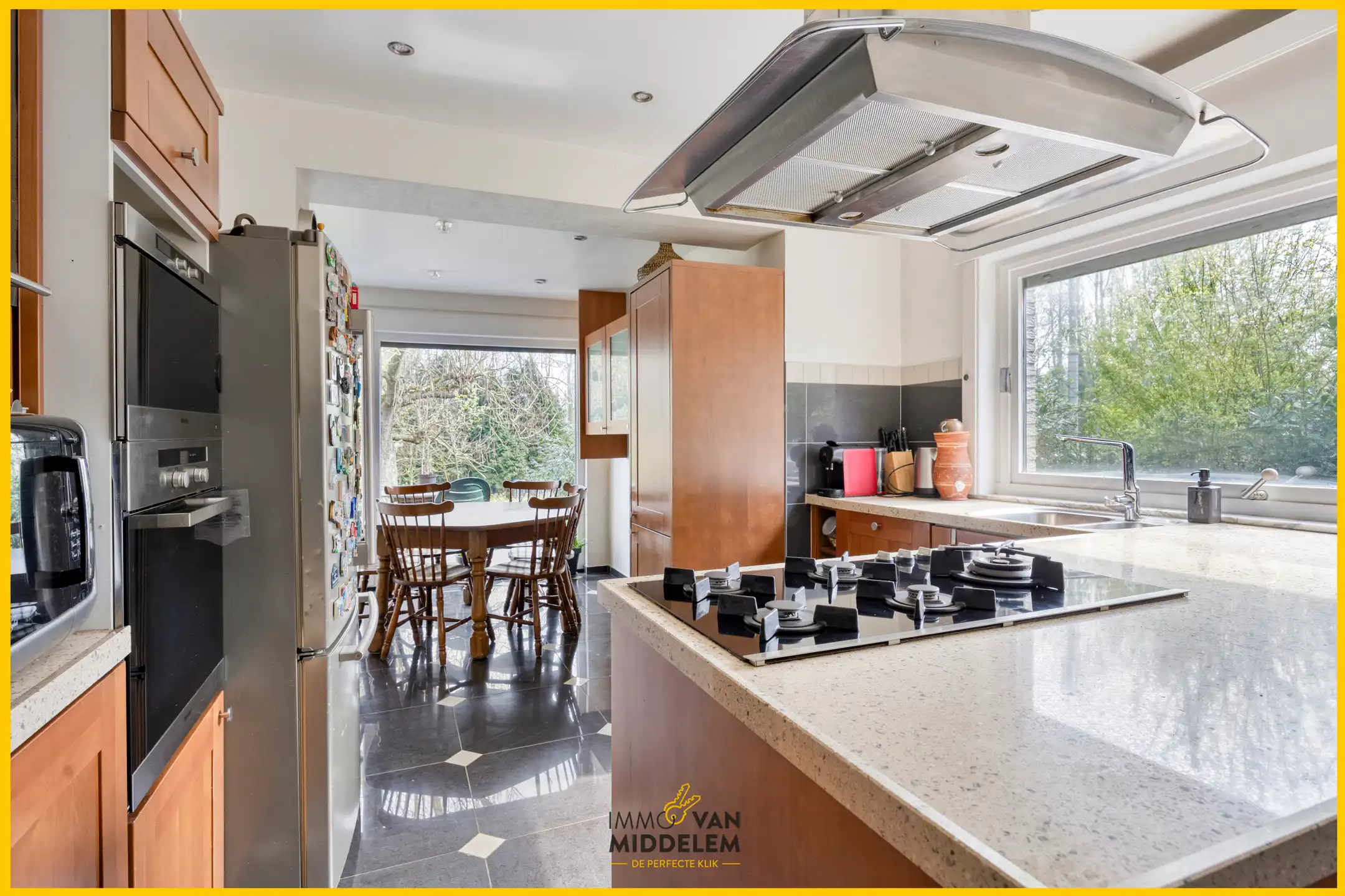 RUIME WONING MET 6 KAMERS EN GROTE TUIN foto 9