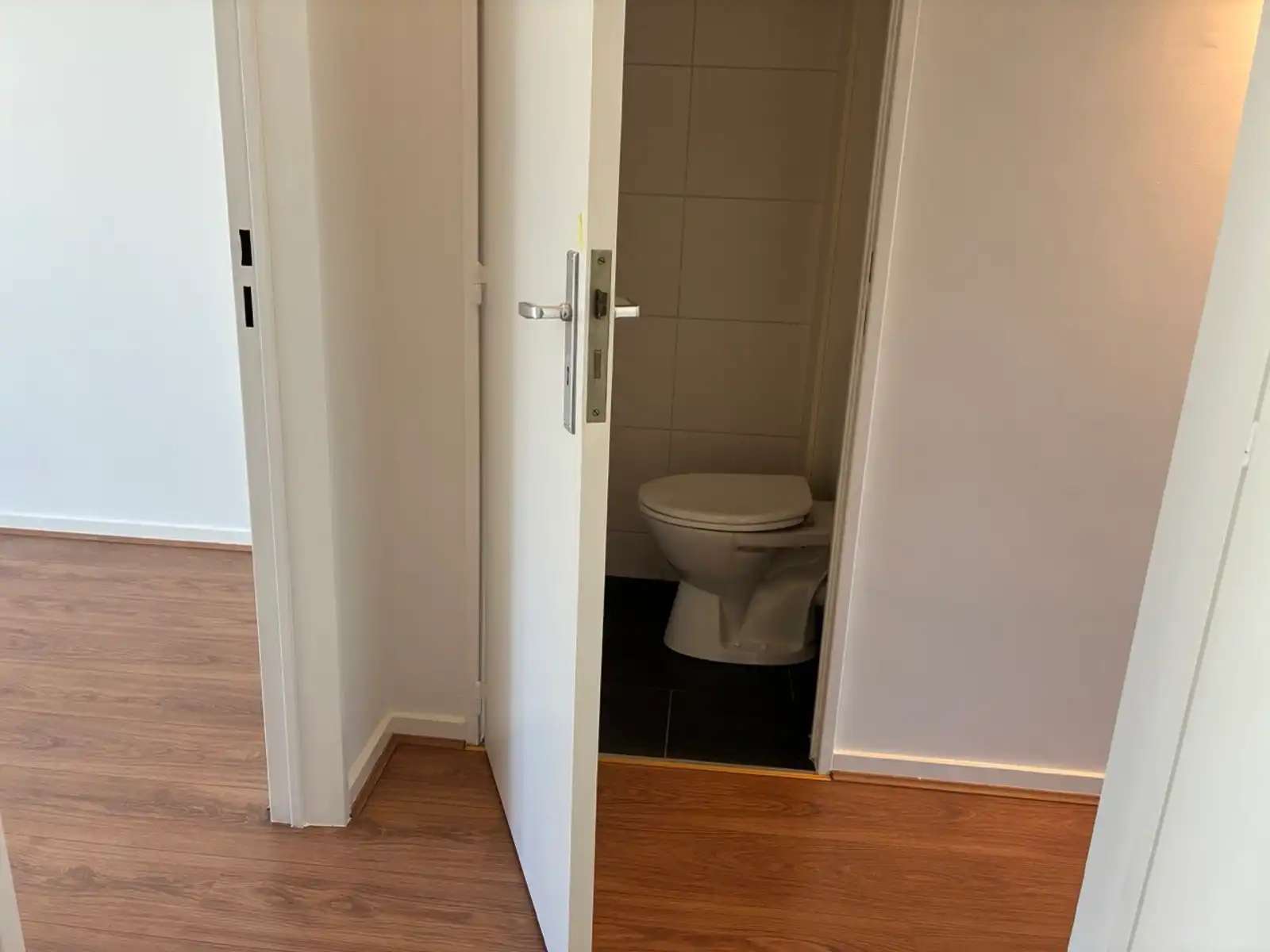 Twee slaapkamers, eigen parkeerplek & de stad aan je voeten! foto 14