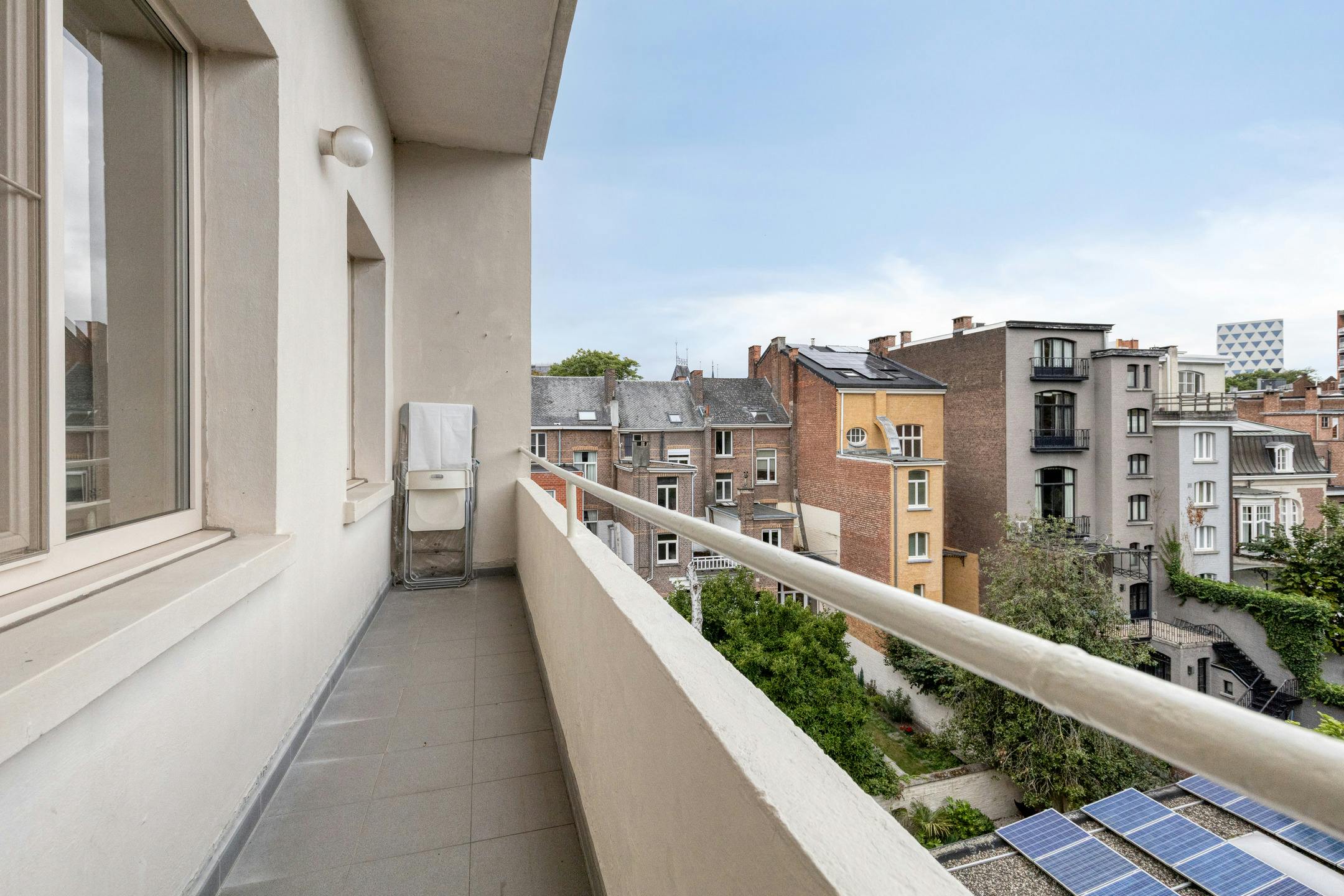 Instapklaar appartement met drie slaapkamers te koop in Berchem foto 13