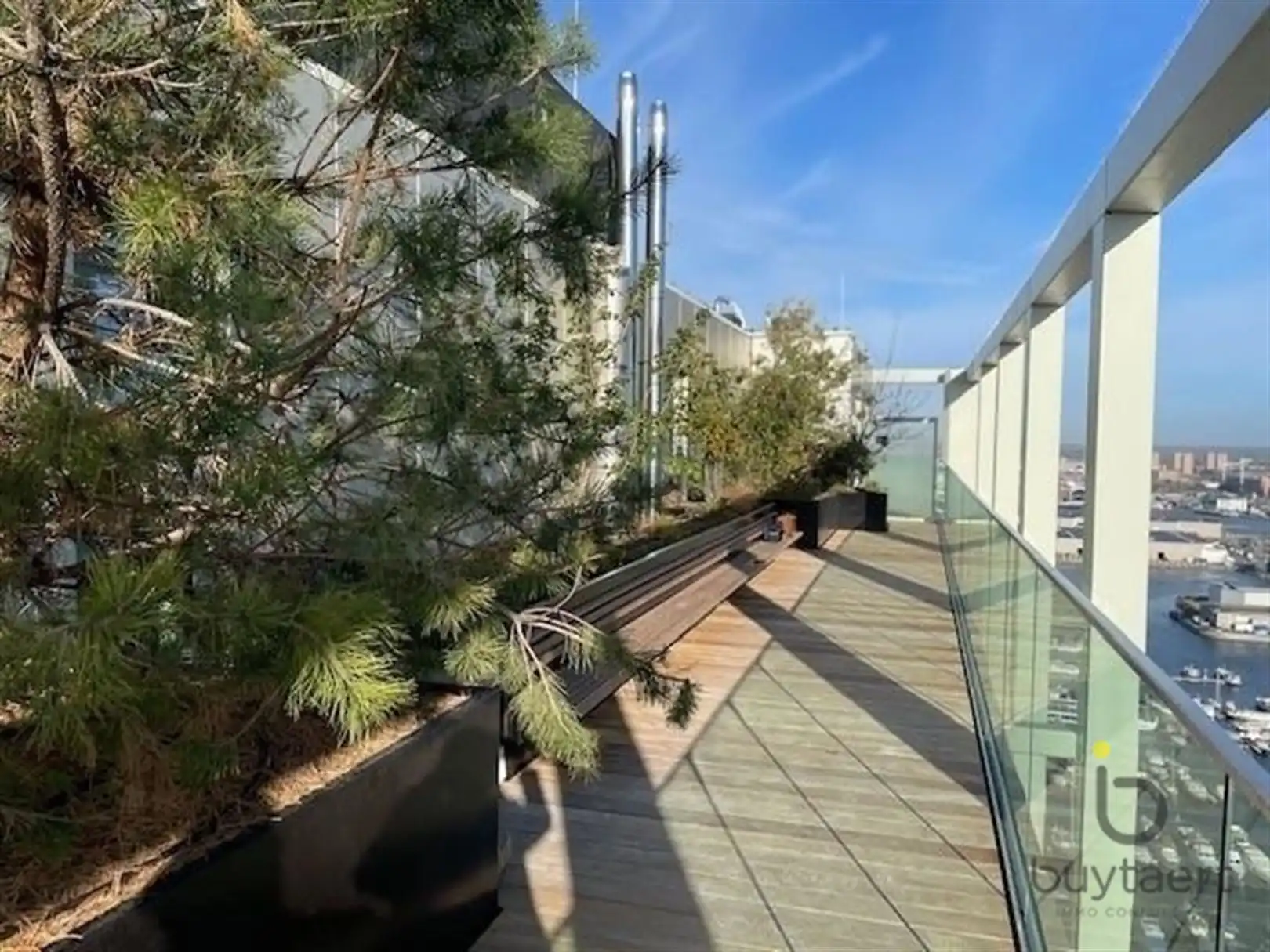 Energiezuinig penthouse met drie slaapkamers en terras! foto 4