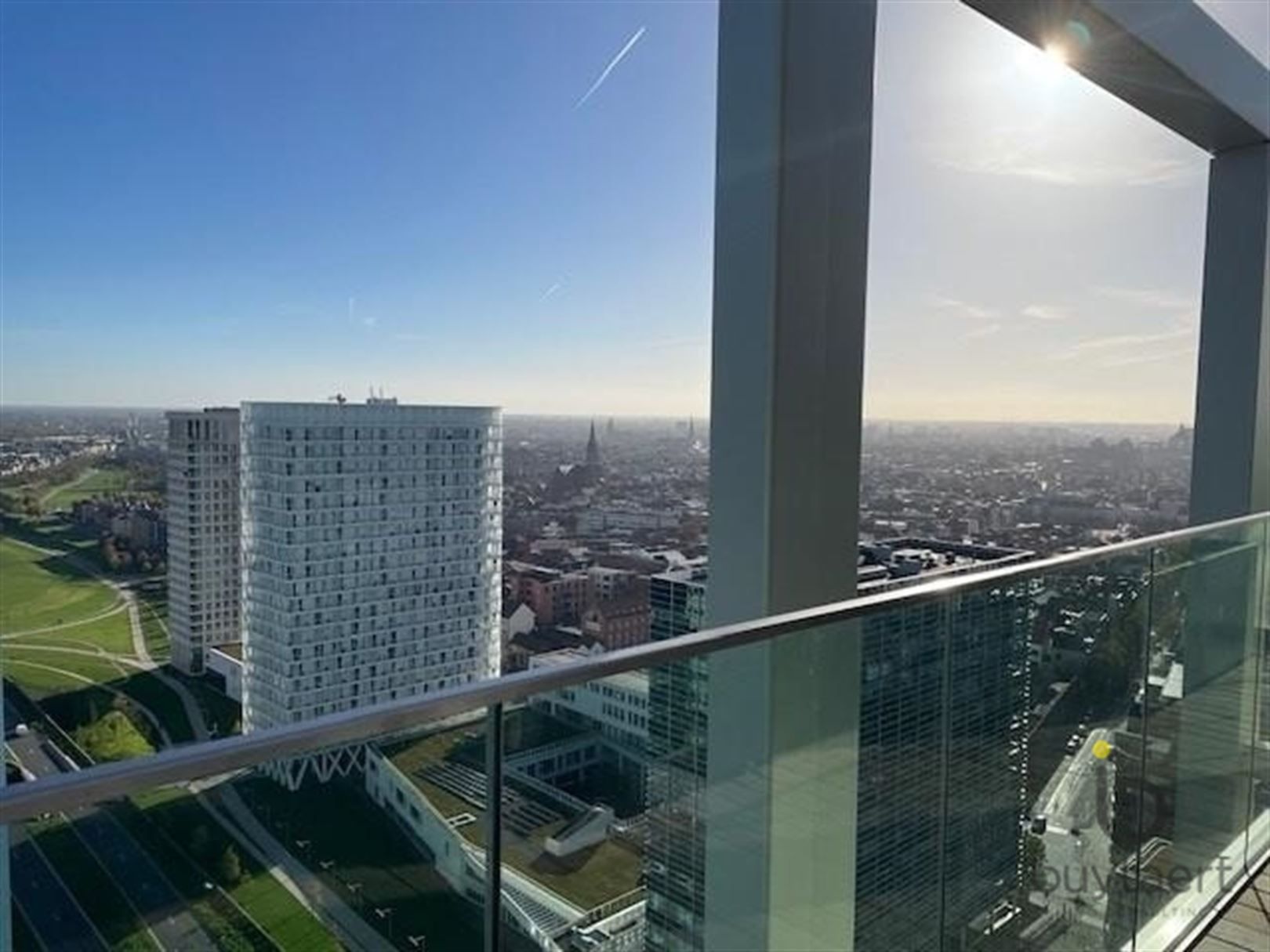 Energiezuinig penthouse met drie slaapkamers en terras! foto 4