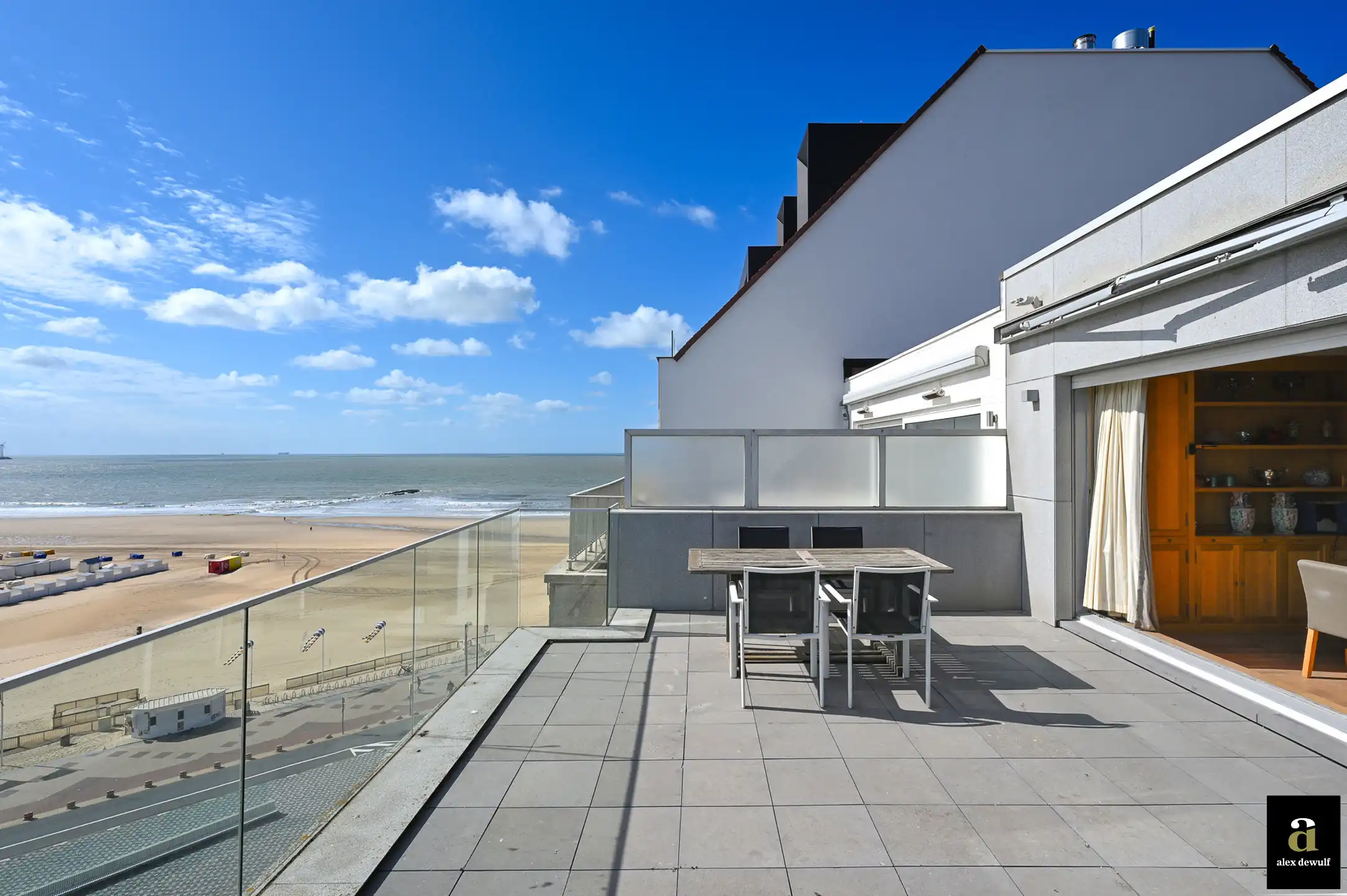 Uitzonderlijk penthouse met frontaal zeezicht, gelegen aan de zonnige zijde van het Rubensplein. foto 7