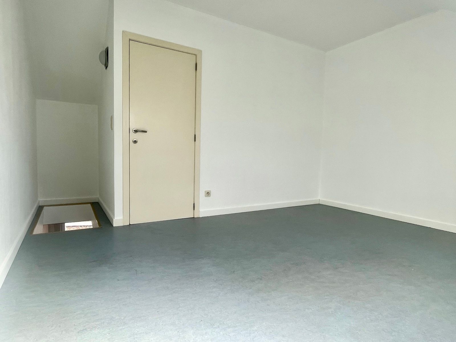 éénslaapkamerappartement in het centrum van Aalst! foto 7
