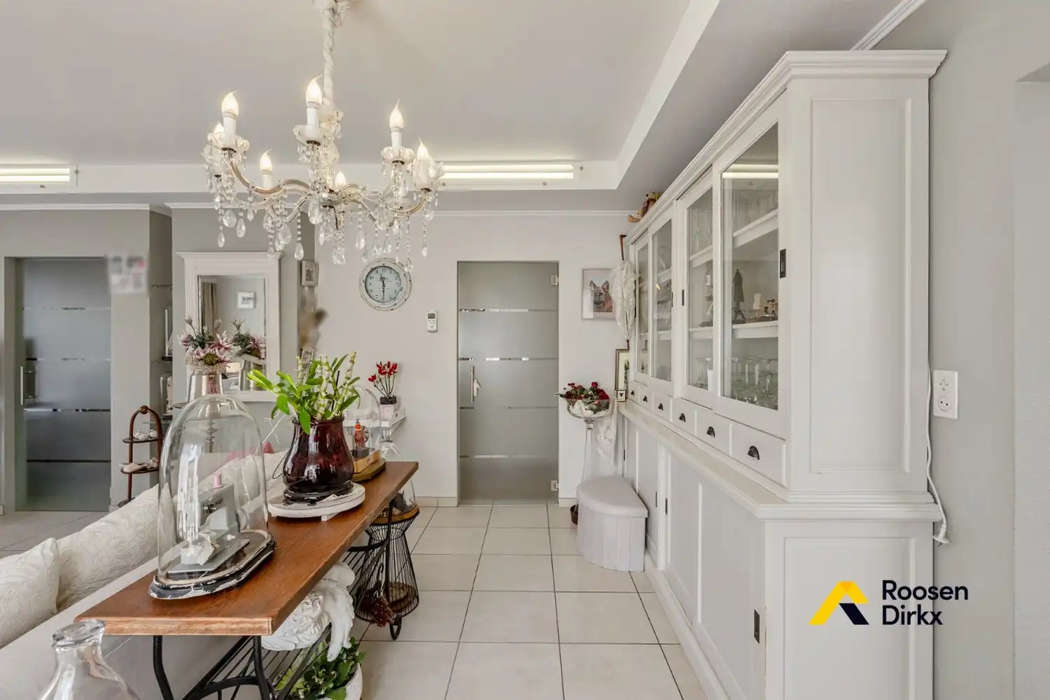 Perfect onderhouden gelijkvloerse woning op een perceel van bijna 12a in het groene hart van Limburg foto 5