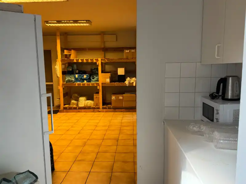 Handelspand te huur in hartje Brasschaat foto 11