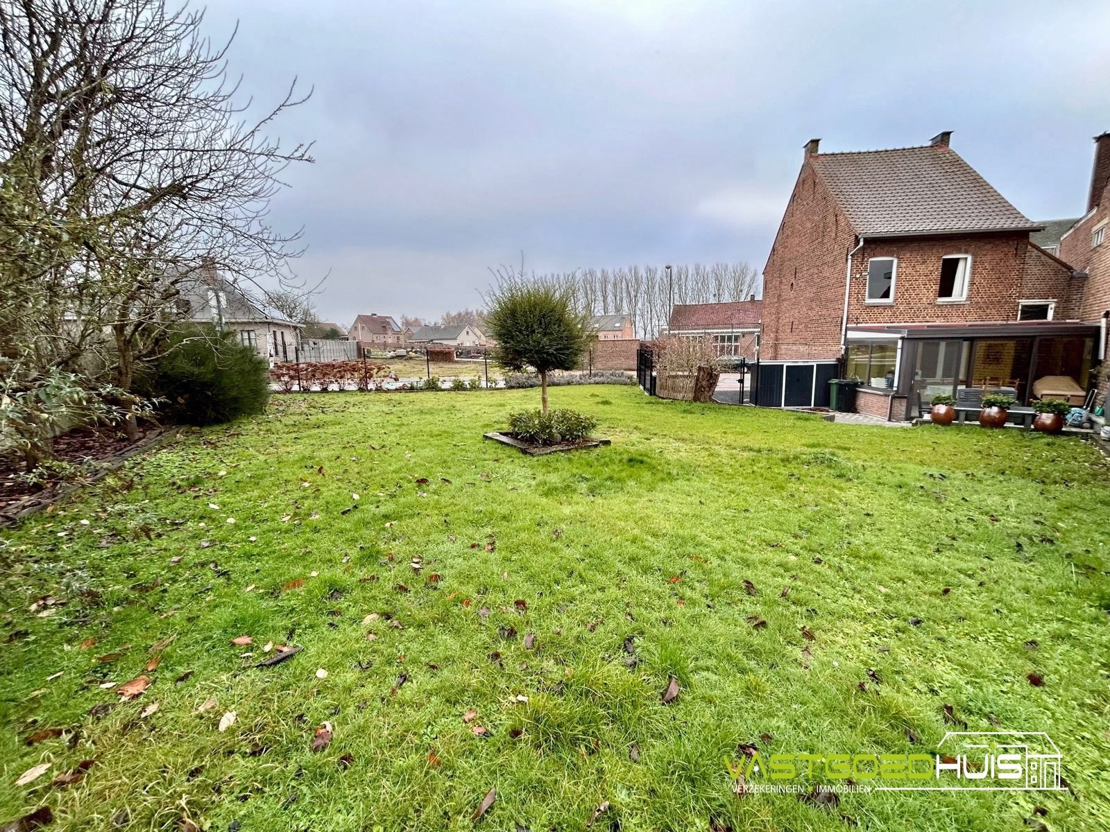 Karaktervolle, halfopen bebouwing met tuin foto 26