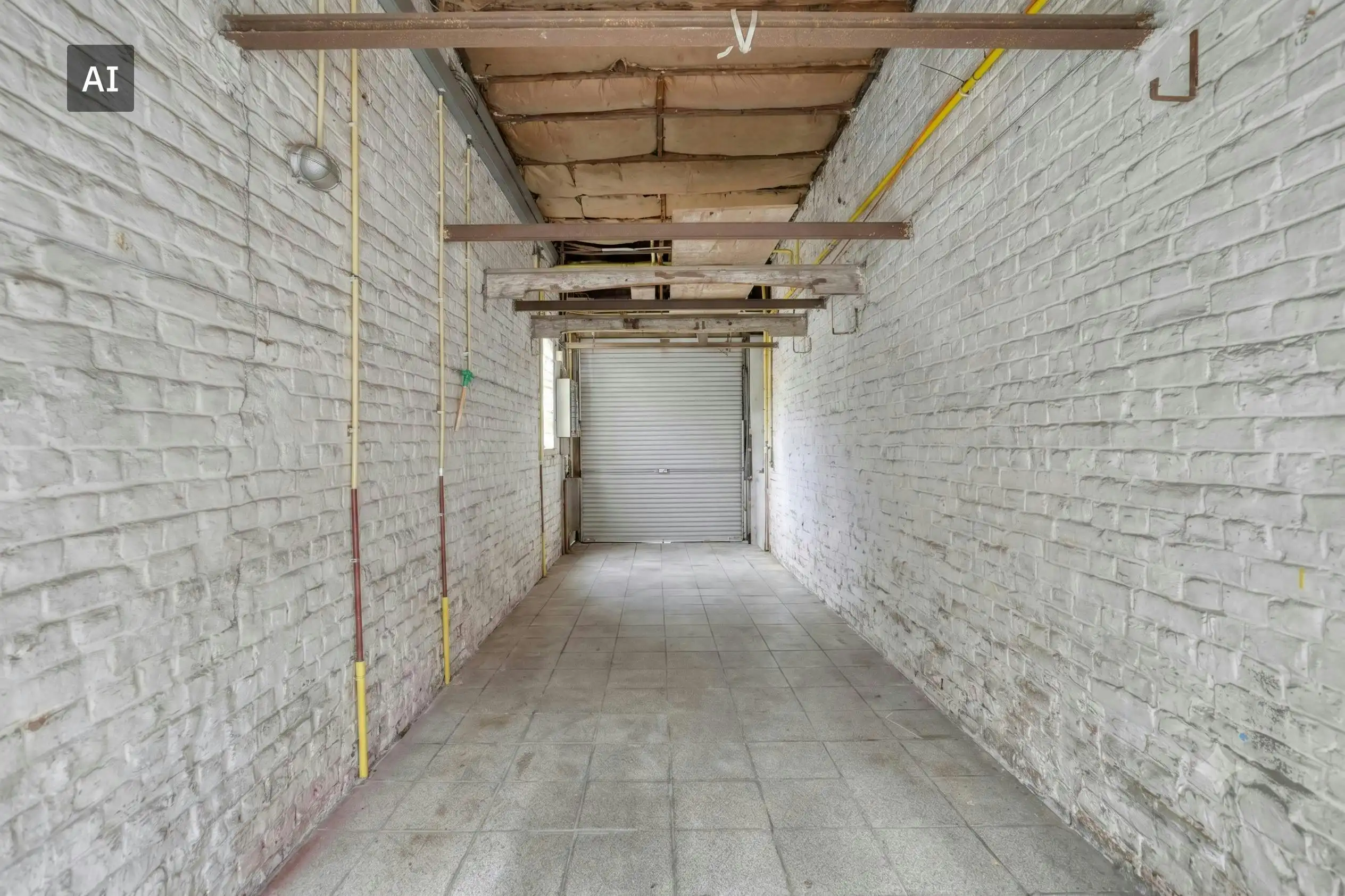 Veel ruimte, veel mogelijkheden: huis te koop in Izegem foto 12