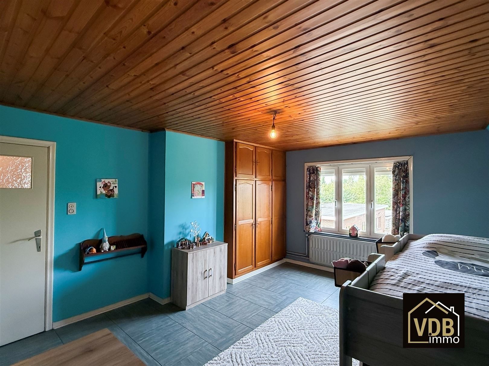  WONING MET 3 SLAAPKAMERS EN MEERDERE GARAGES foto 46