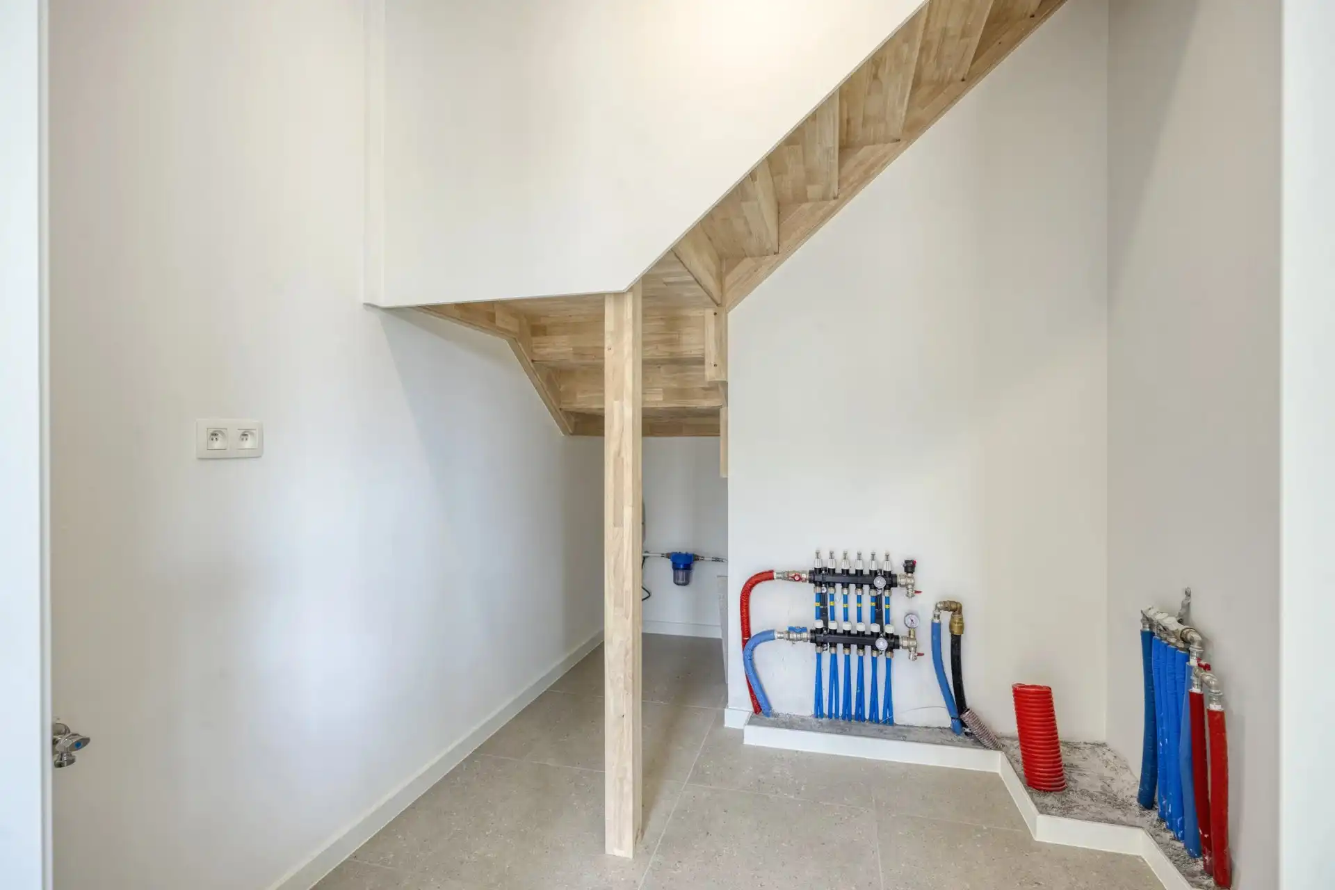 INSTAPKLARE NIEUWBOUWWONING MET 3 SLPK’S (LOT 8) IN MILLEN – RIEMST foto 35