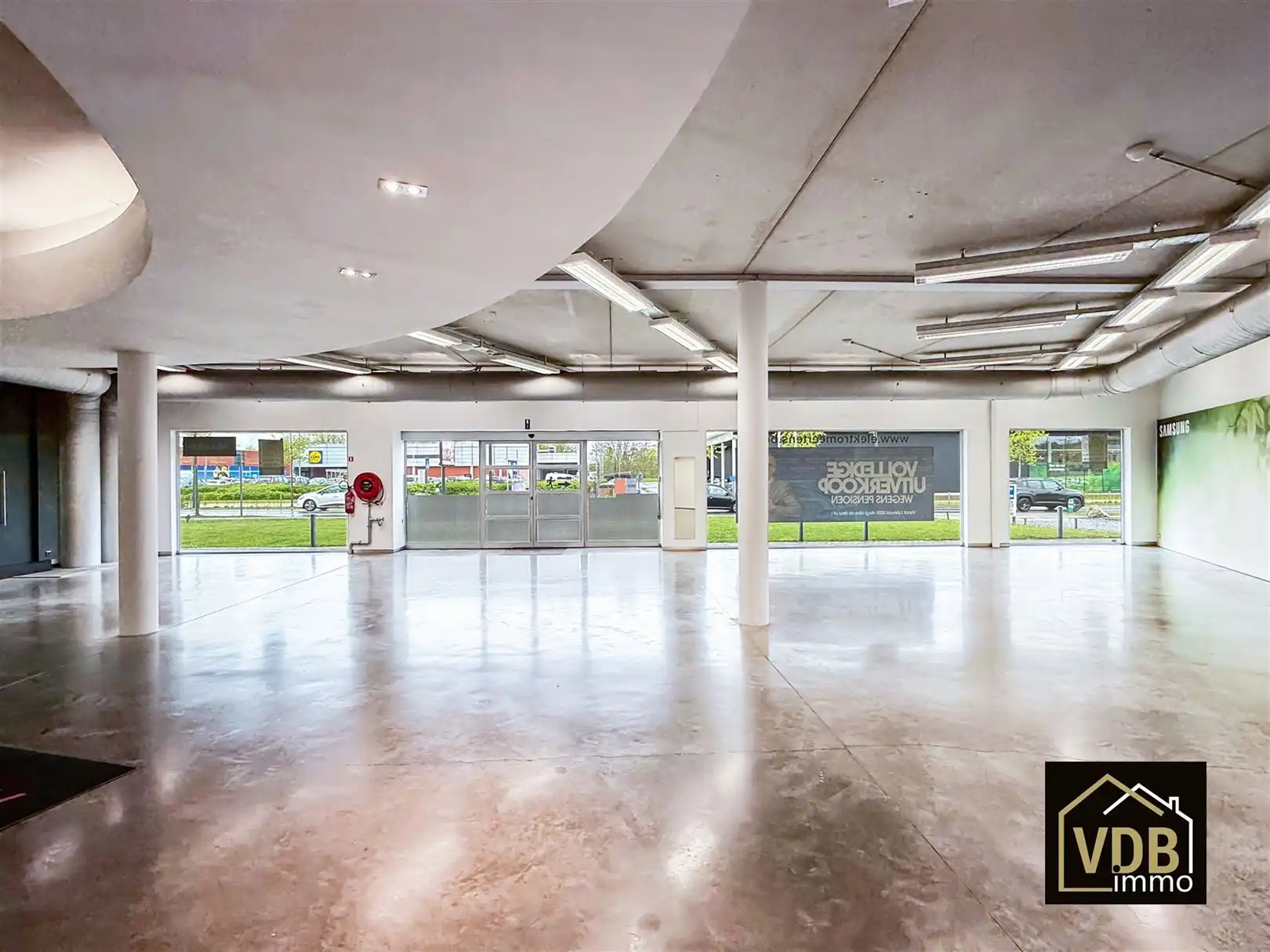 Commercieel pand op TOP locatie foto 25