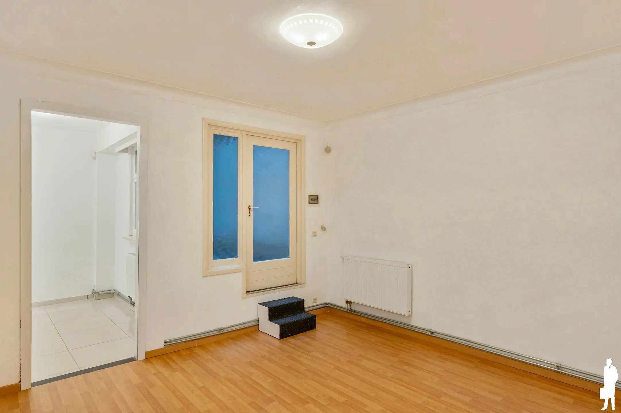 Lichtrijk commercieel gelijkvloers op toplocatie. foto 8
