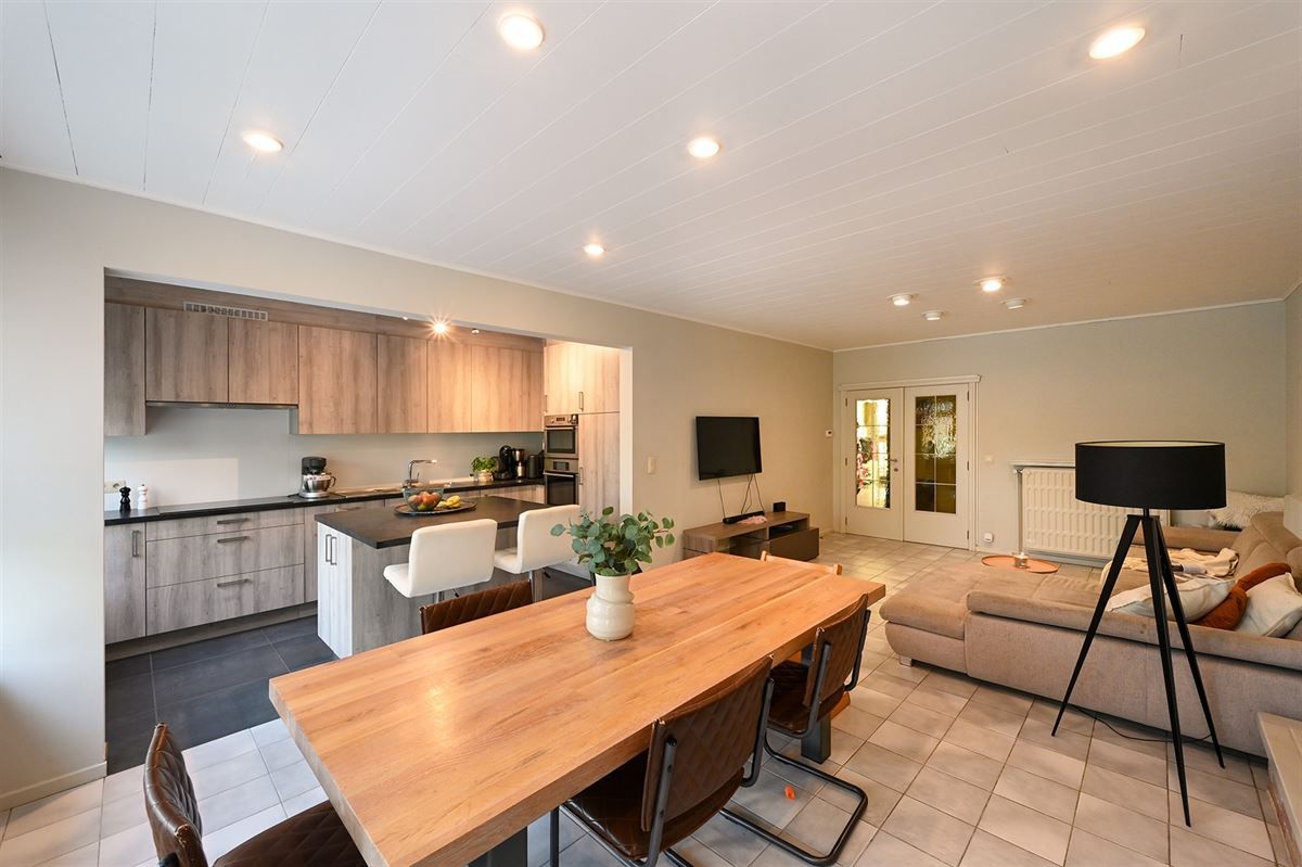 Opbrengsteigendom met twee vergunde appartementen  foto 3