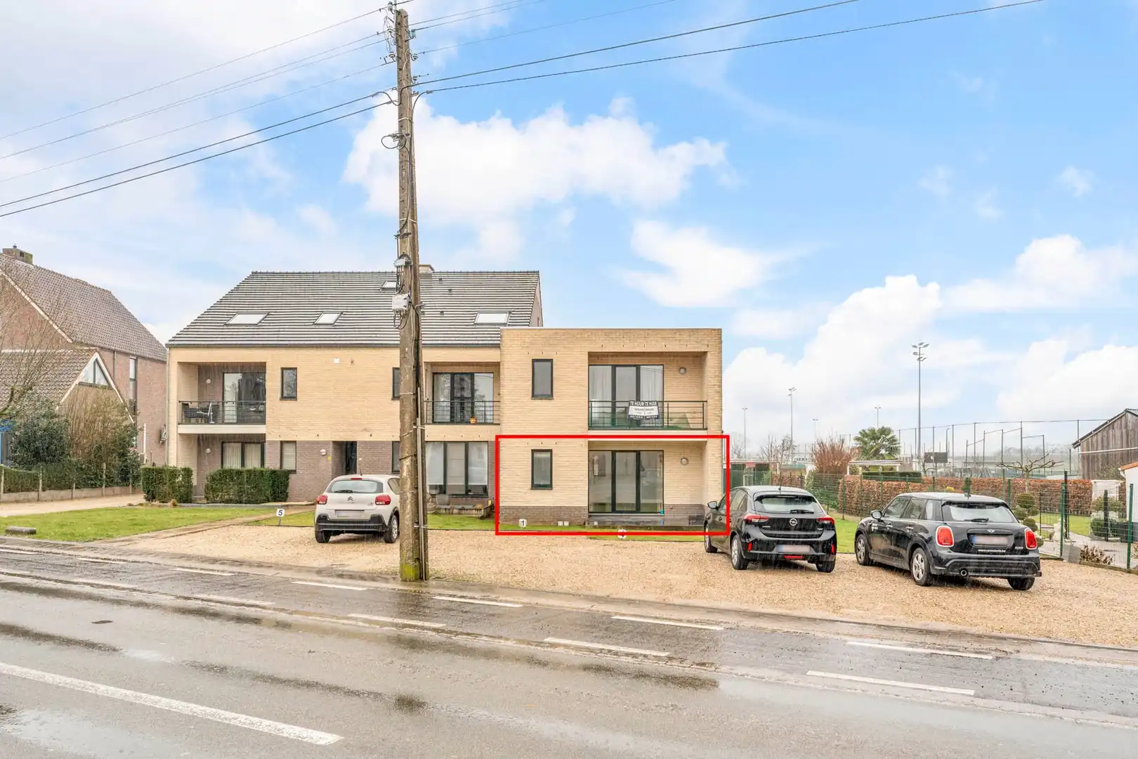 Lichtrijk 2-slaapkamerappartement met 2 terrassen + autostaanplaats in Zepperen (Sint-Truiden). foto {{pictureIndex}}