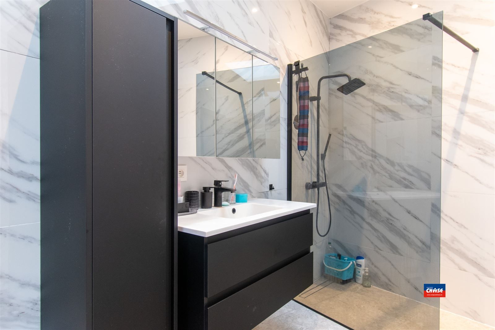 Instapklare woning met 4 slaapkamers foto 4