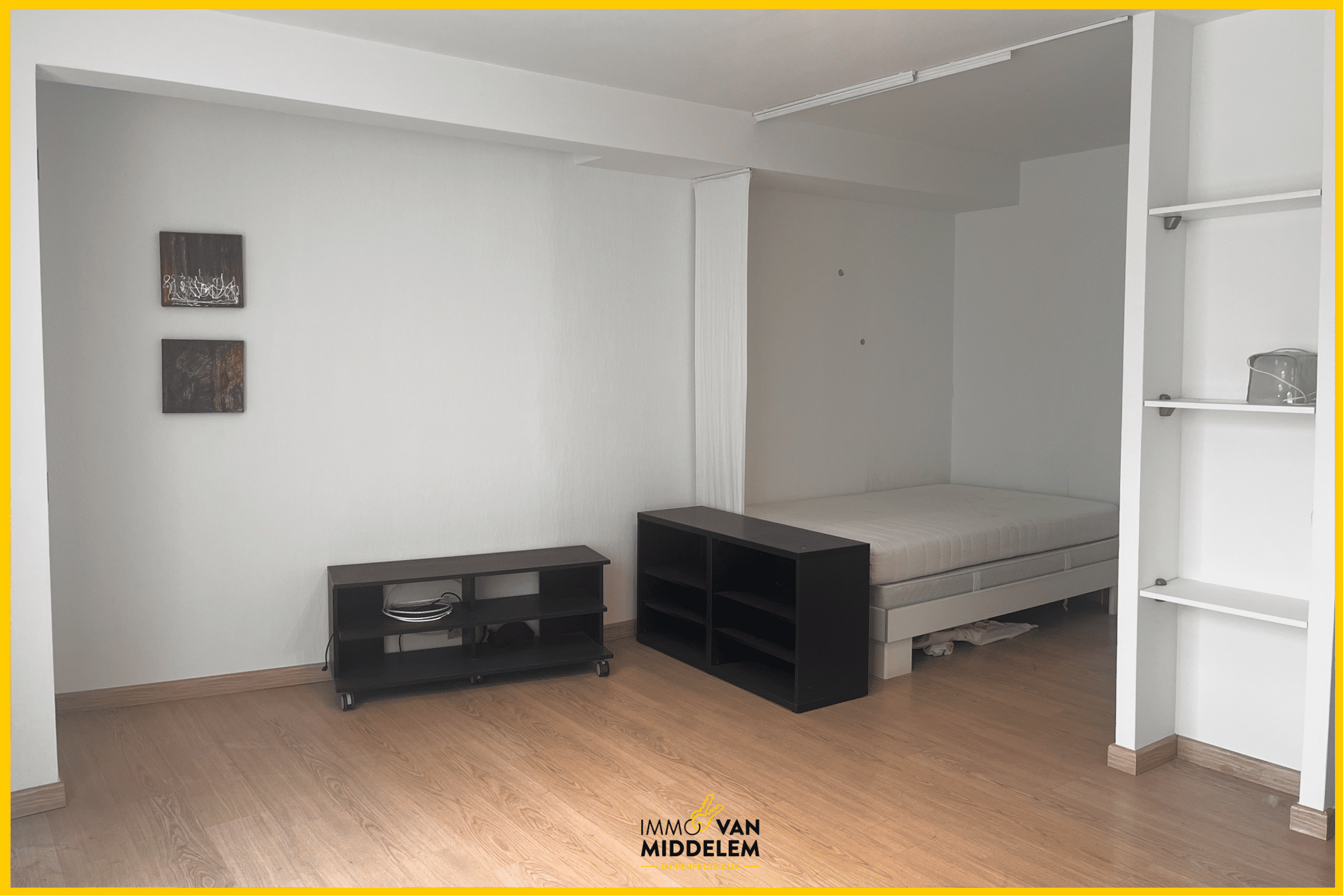 UITSTEKEND GELEGEN STUDIO IN CENTRUM BRUSSEL foto 3