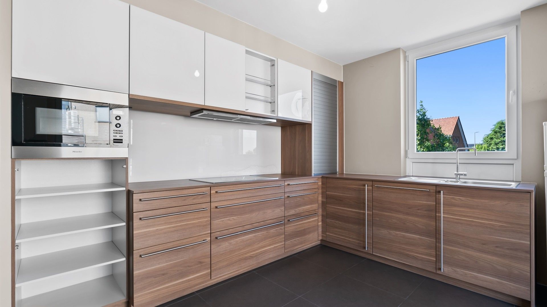 Duplex app. van 220m2 met 3 slpk's en 65m2 aan terrassen foto 3