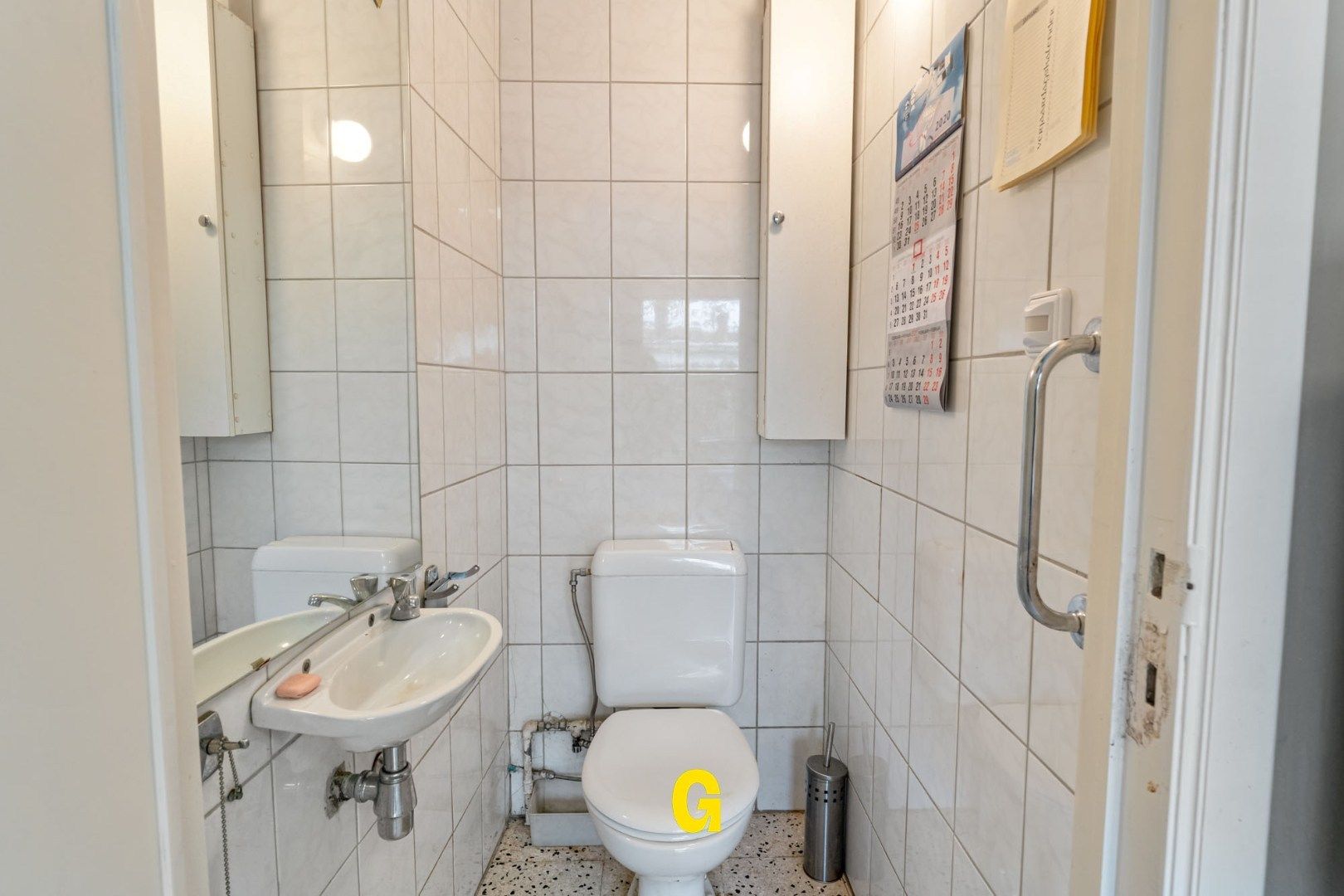 Degelijk gebouwde halfopen woning met tuin en 315 m² vergunde opslagplaatsen en garage, vlak bij het centrum van Hoeselt foto 11