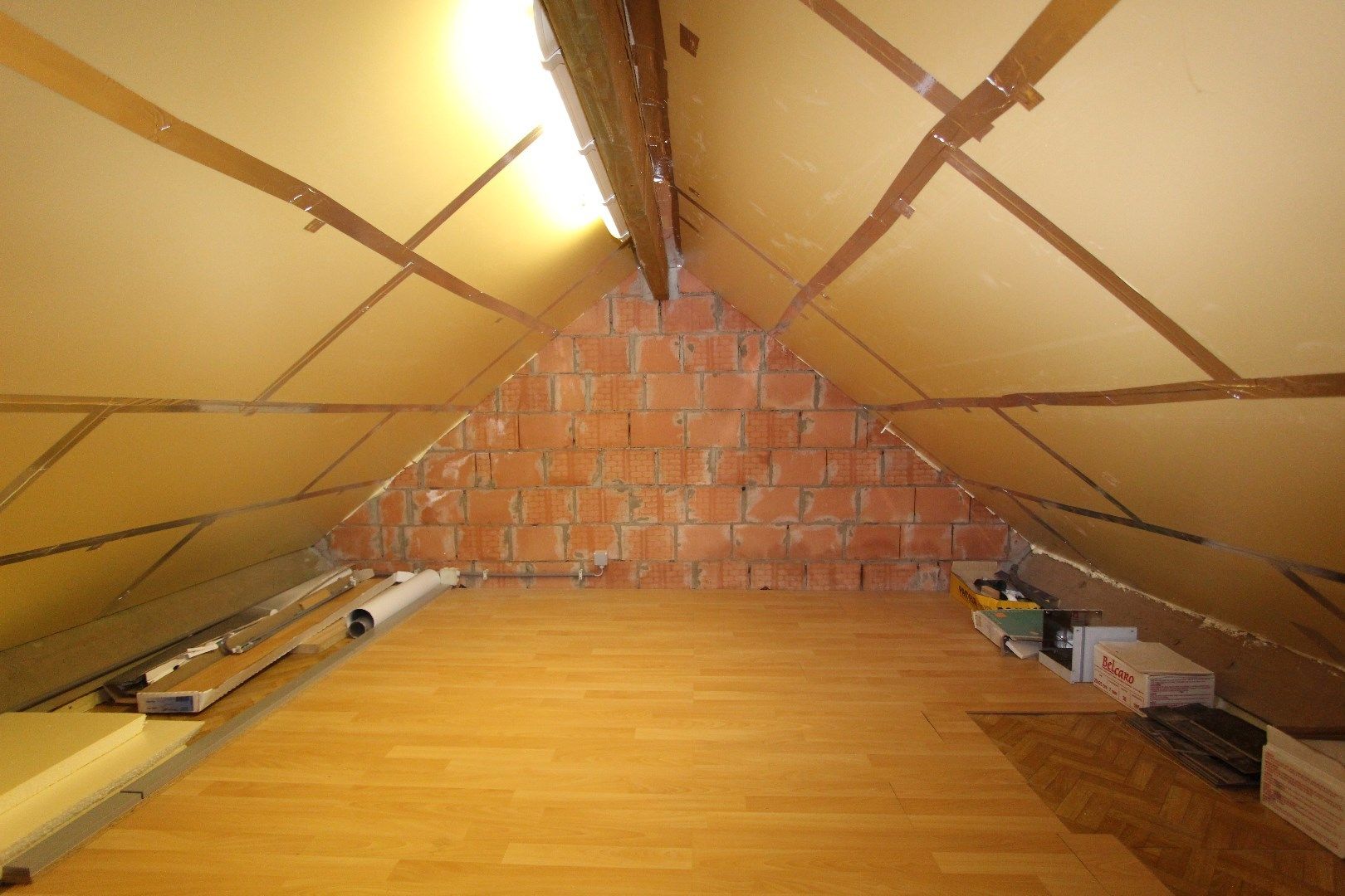 RUIM DUPLEX APPARTEMENT MET TERRAS EN AUTOSTAANPLAATS foto 12