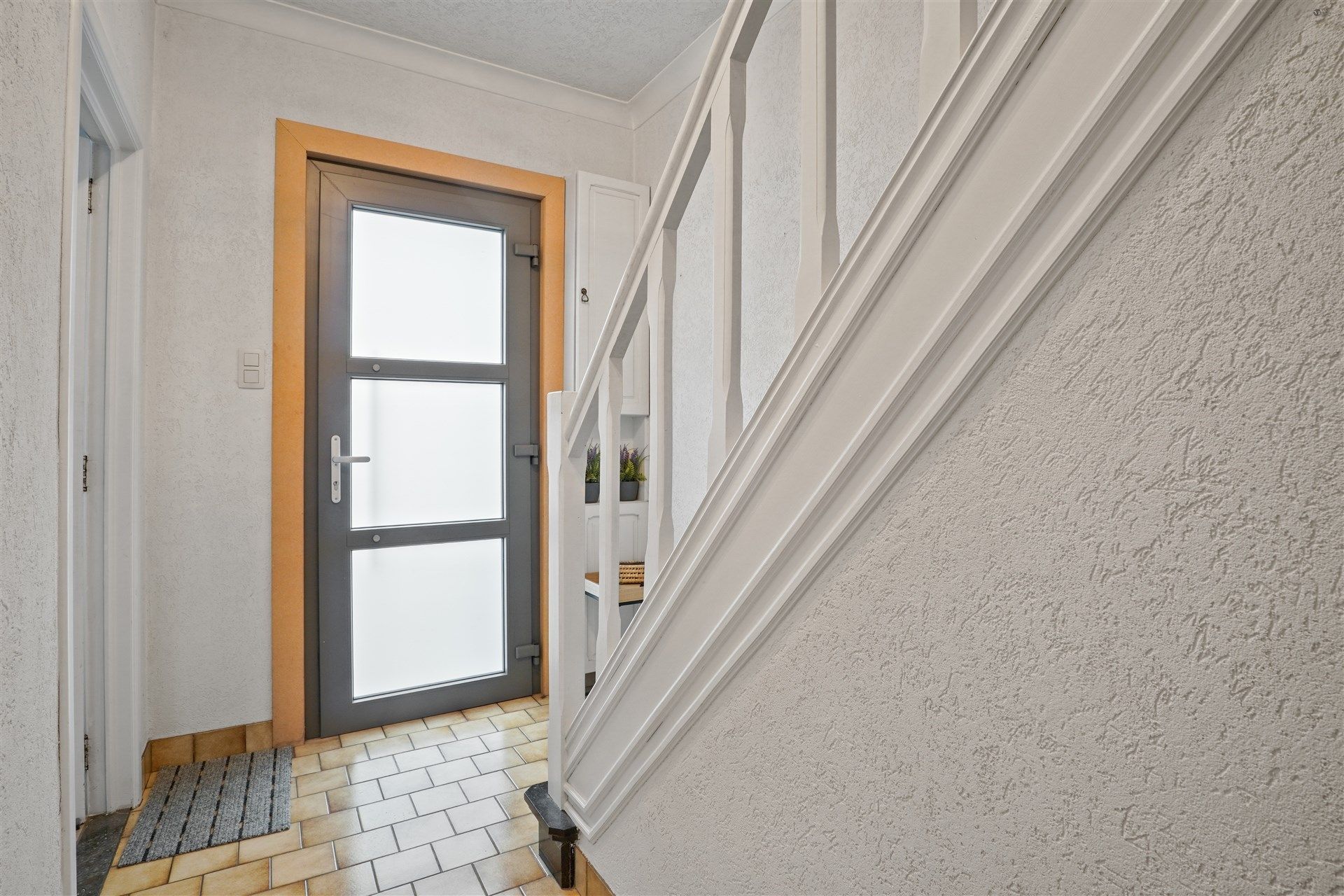 Rijwoning nabij centrum Stekene foto 3