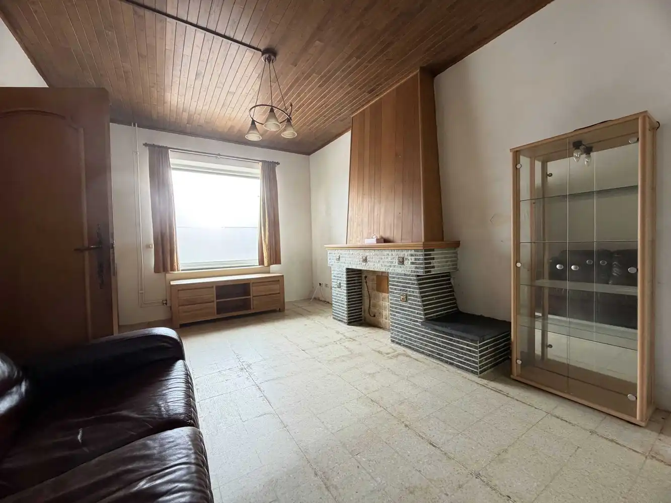 Landelijk gelegen, verrassend ruime woning foto 4