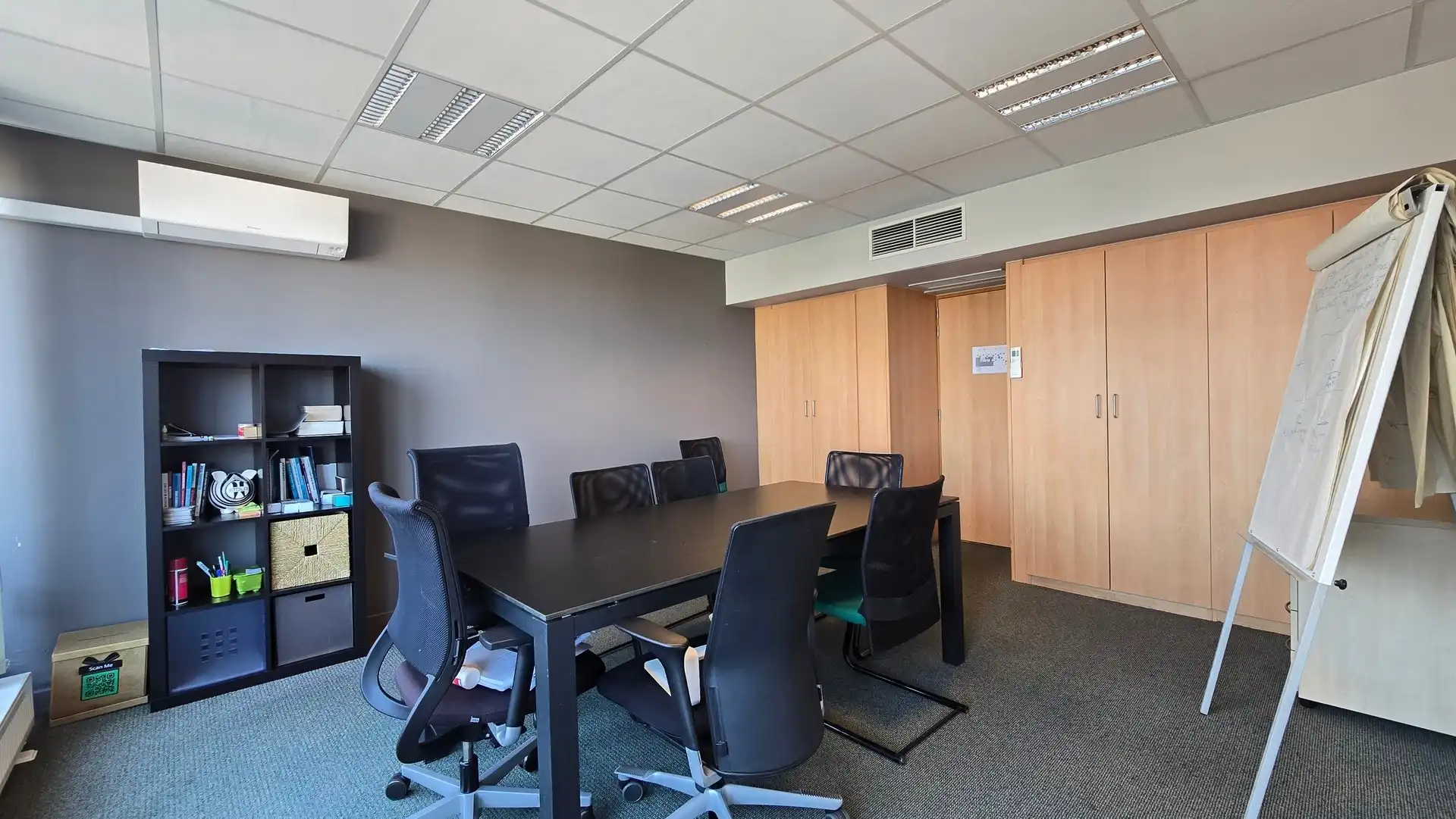 Instapklare kantoorruimte van 241 m²  in Brussel. foto 18