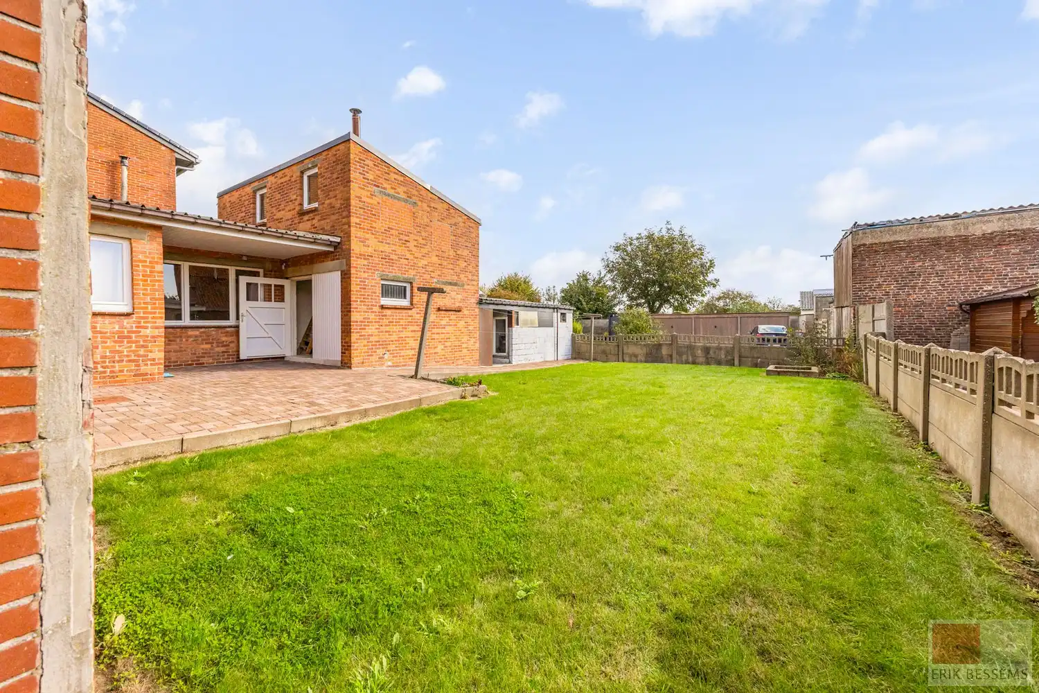 Leuke te renoveren halfopen bebouwing met potentieel en 3 ruime slaapkamers. foto 31