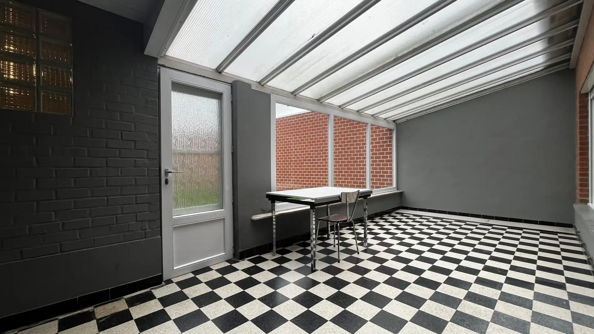 Grote woning met mogelijks vier kamers, garage en ruime tuin foto 11