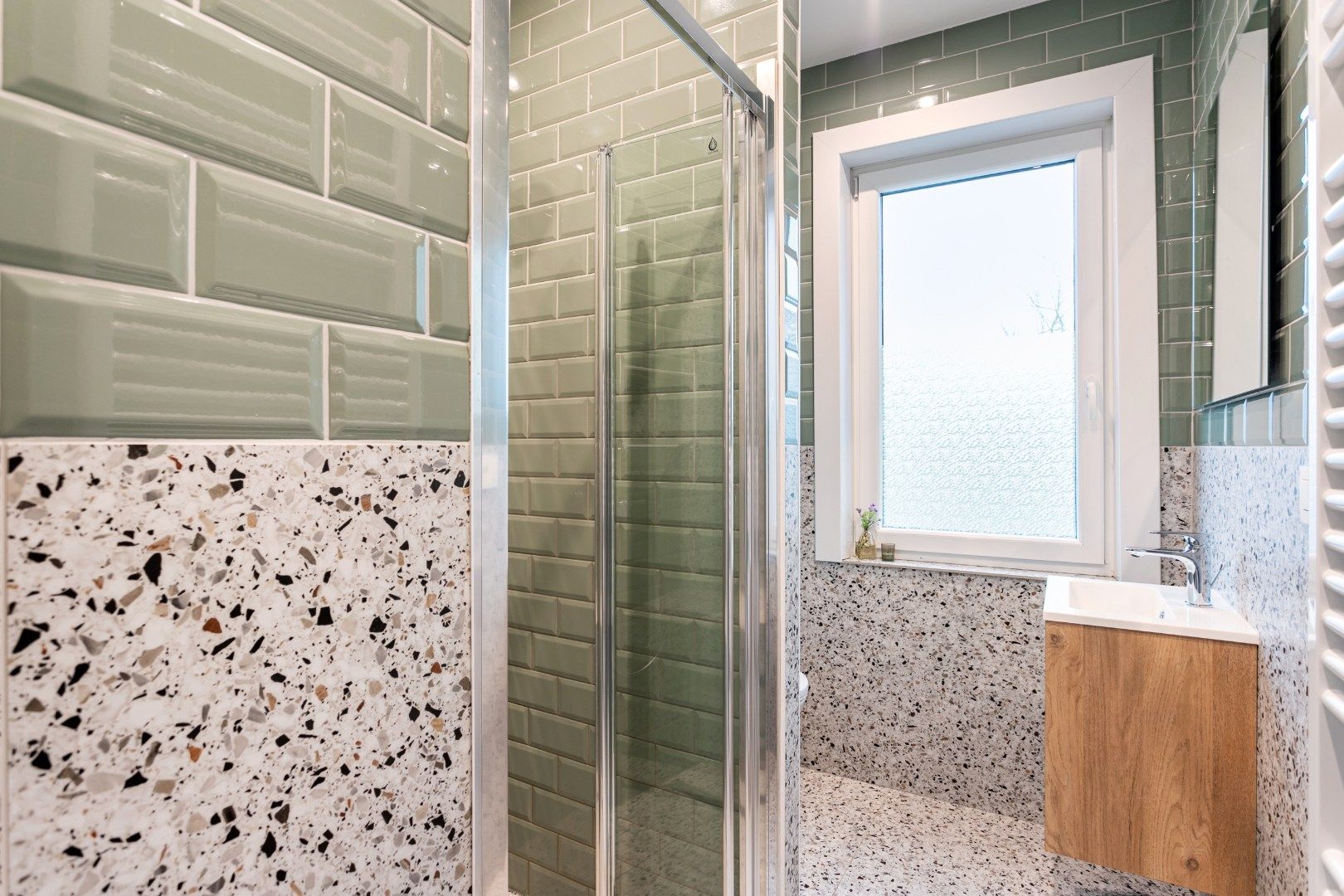 Ruime gerenoveerde, energiezuinige woning foto 18