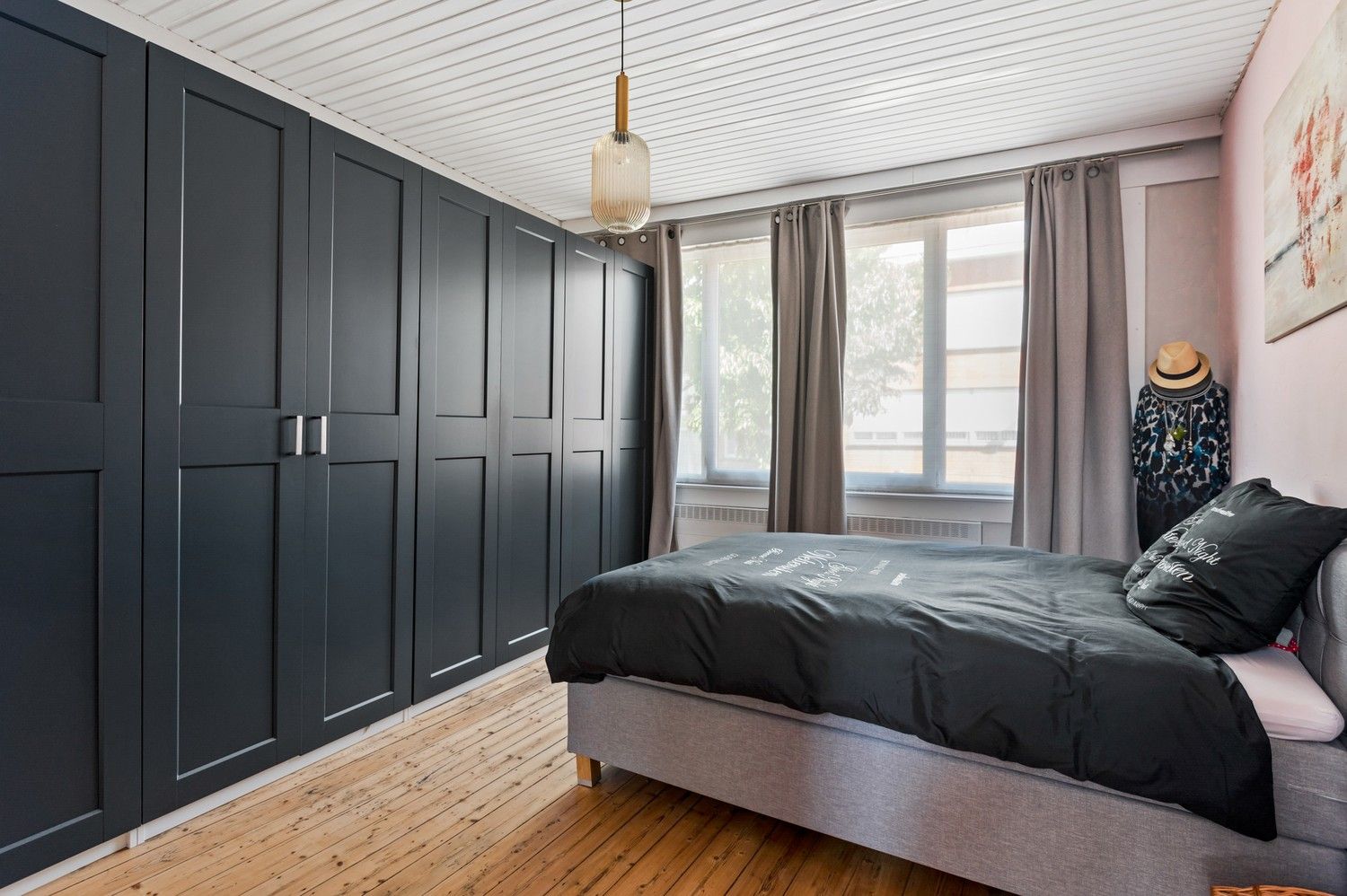 Woning met 3 slaapkamers, tuin en kelder te koop in Merksem! foto 13