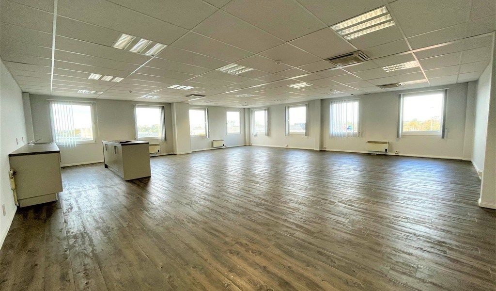 Instapklaar kantoor te huur in Immogranit Building Drongen foto 10