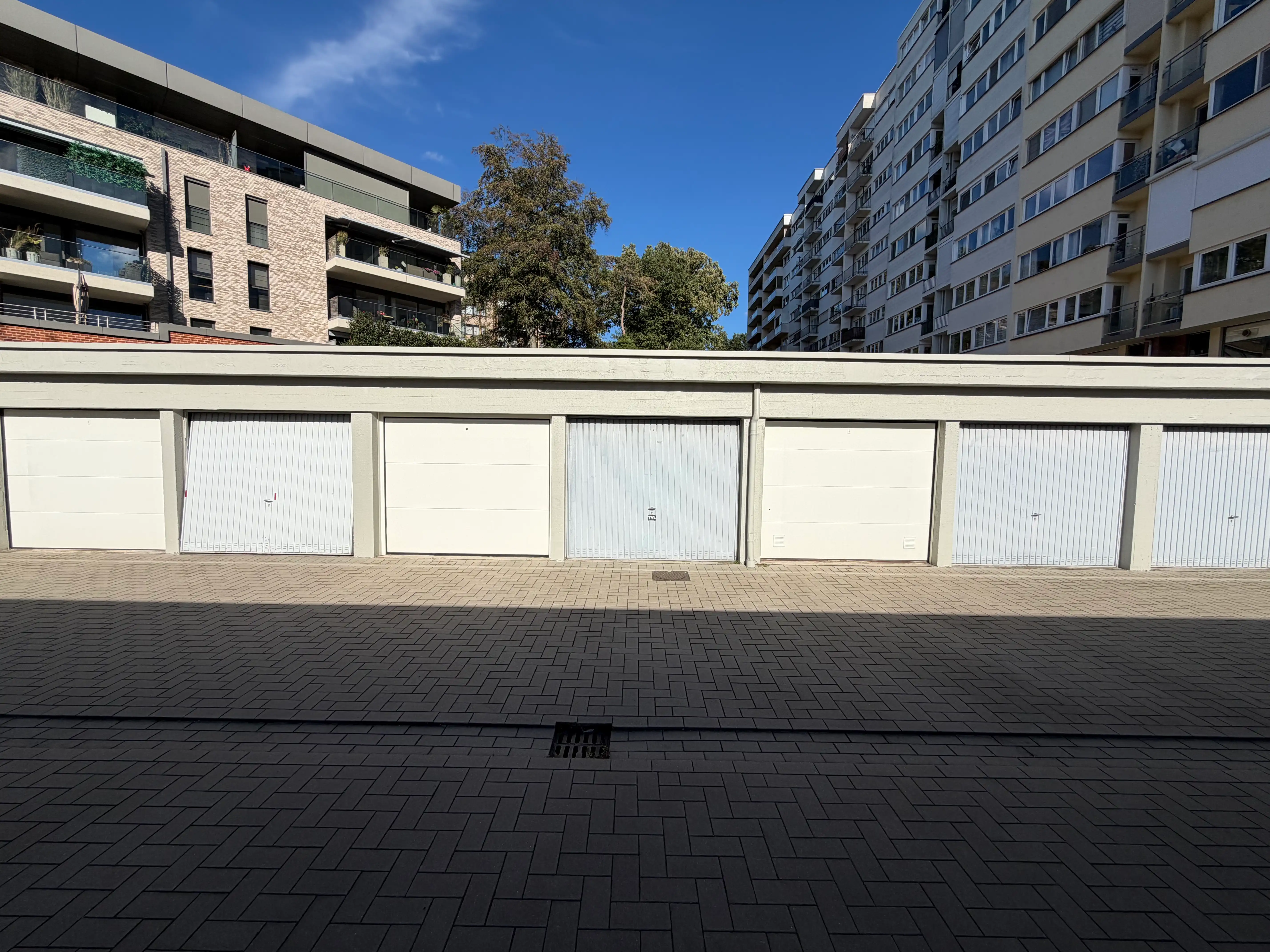GENK te koop: gerenoveerd appartement met 2 slaapkamers foto 13