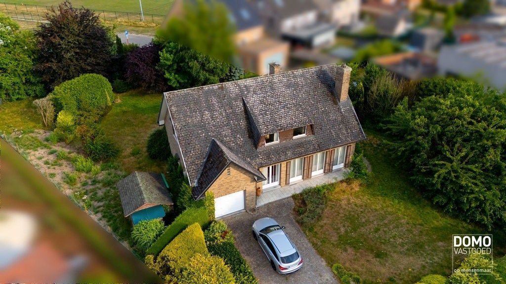KARAKTERVOLLE, RUIME WONING MET 4 SLAAPKAMERS EN ZONNIGE TUIN TE STOKROOIE foto 26