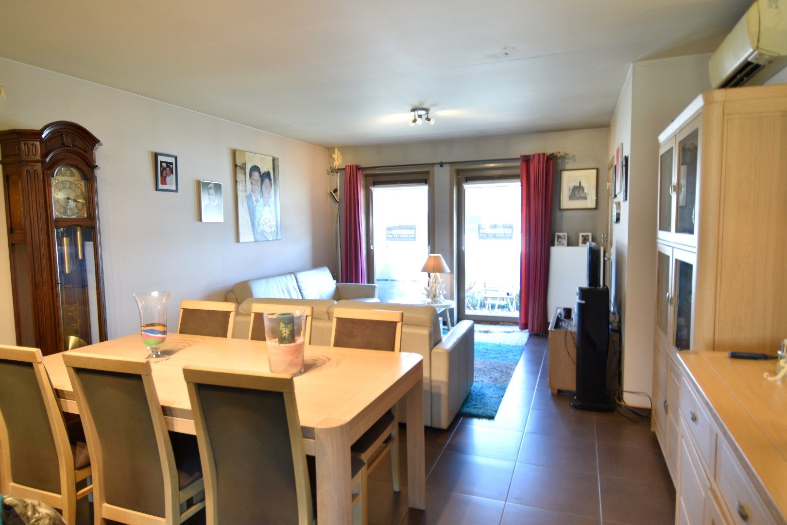 Instapklare woning (BJ 2010) met 3 slaapkamers, garage en mooi stukje tuin te koop in Heule foto 4