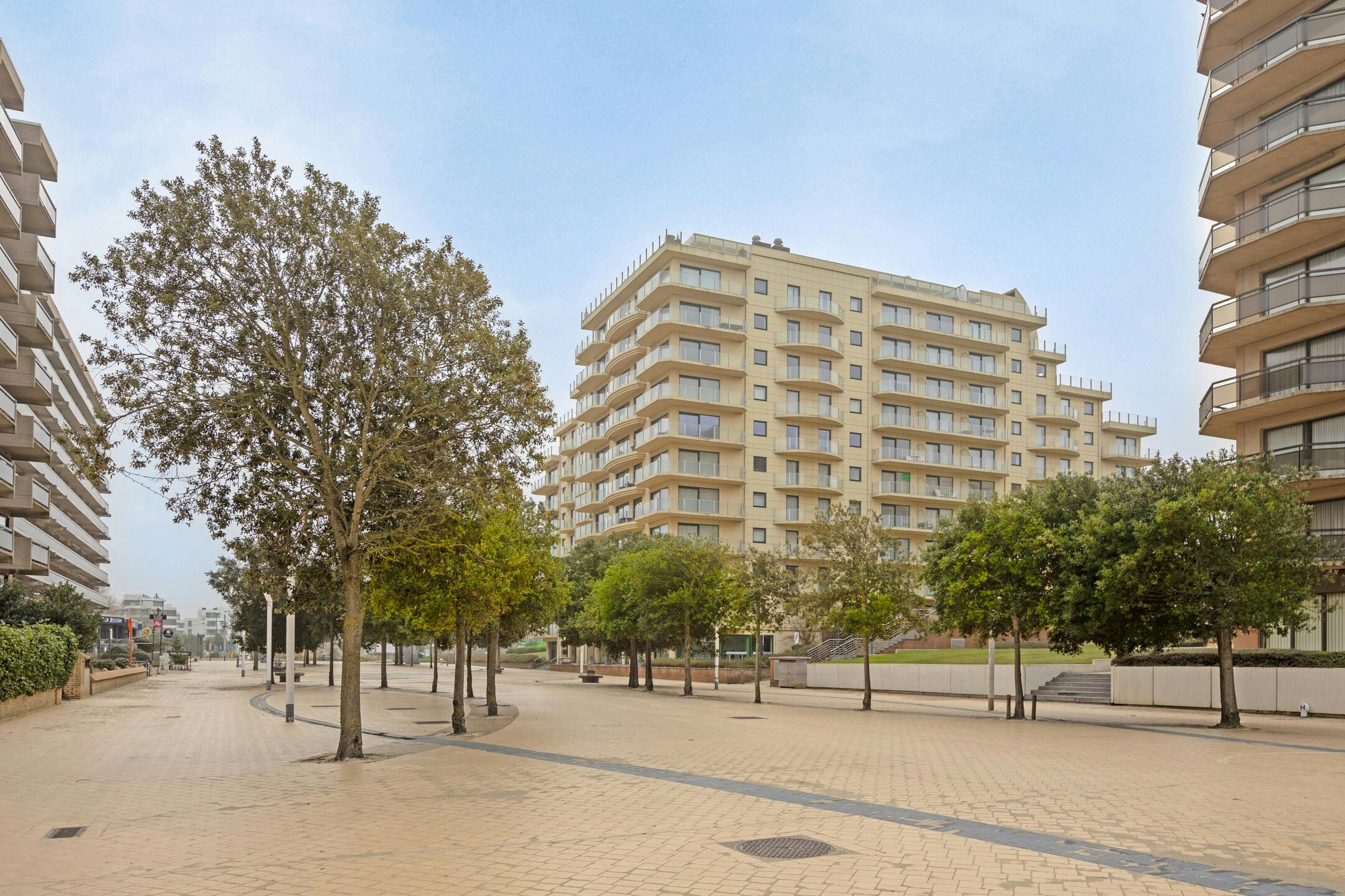 Twee penthouses met ruime terrassen en garage in De Panne foto 3